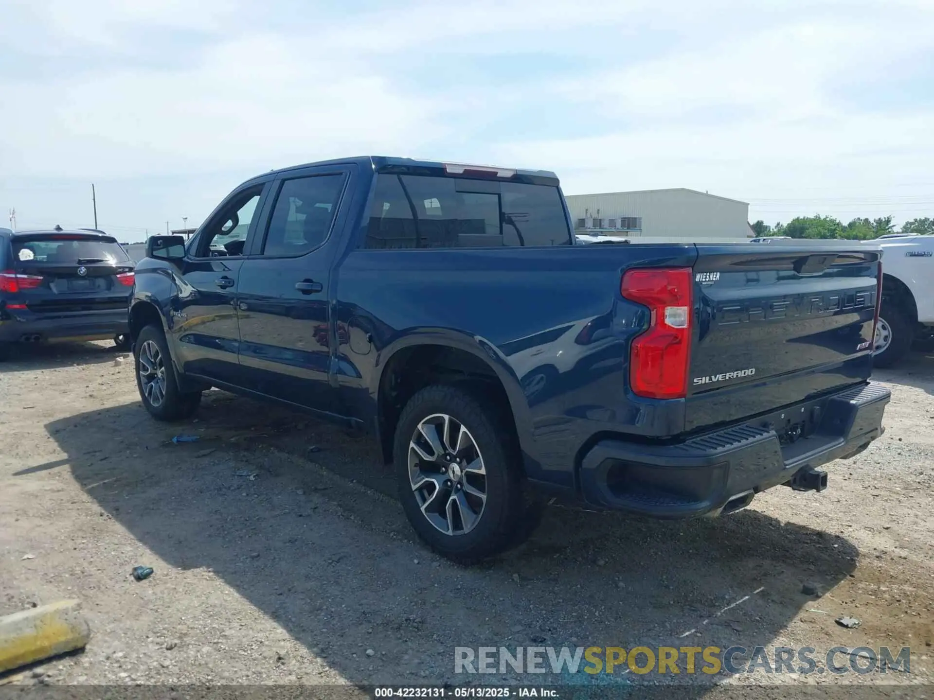 3 Photograph of a damaged car 3GCUYEED2LG129800 CHEVROLET SILVERADO 1500 2020