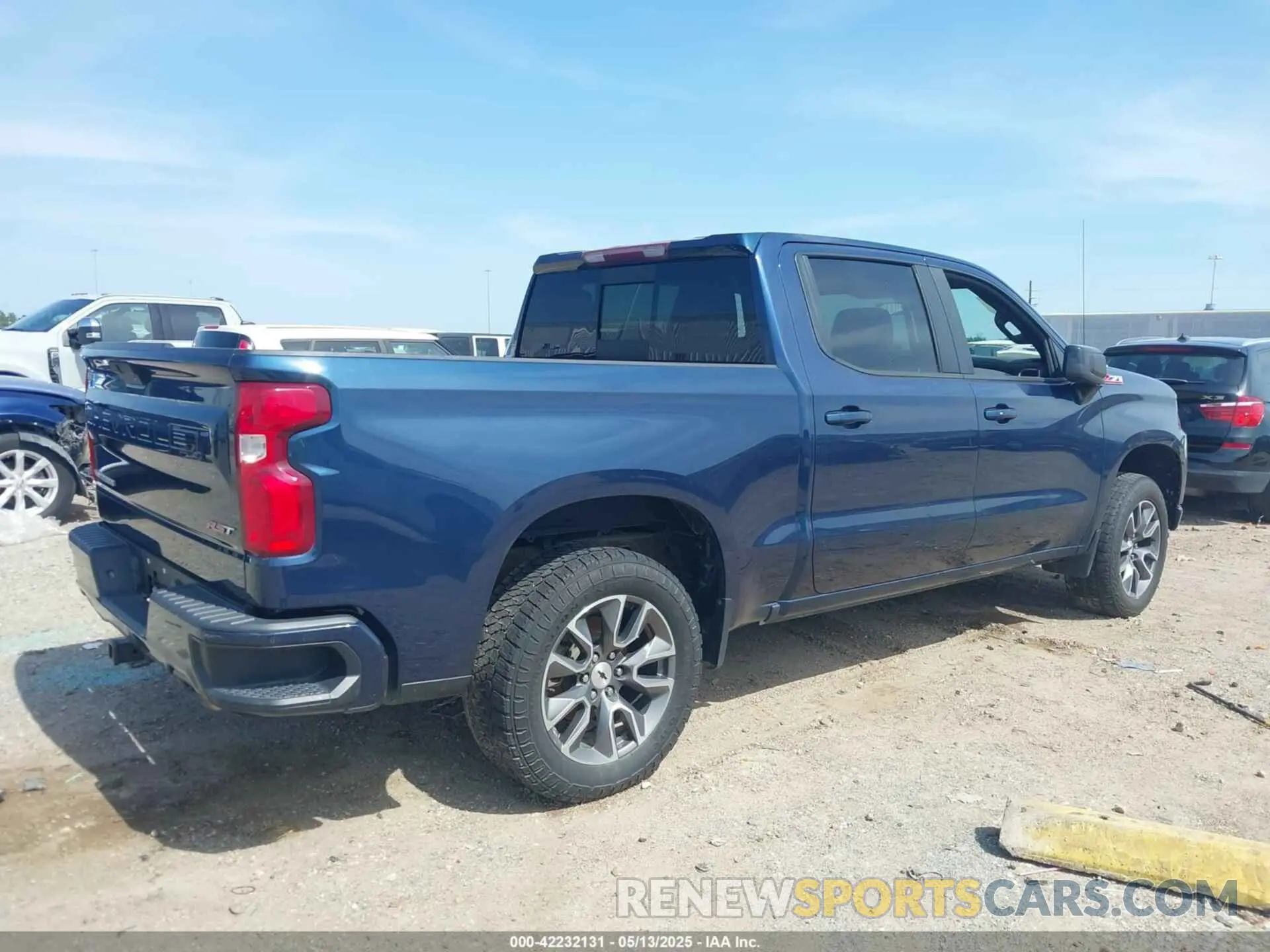 4 Photograph of a damaged car 3GCUYEED2LG129800 CHEVROLET SILVERADO 1500 2020