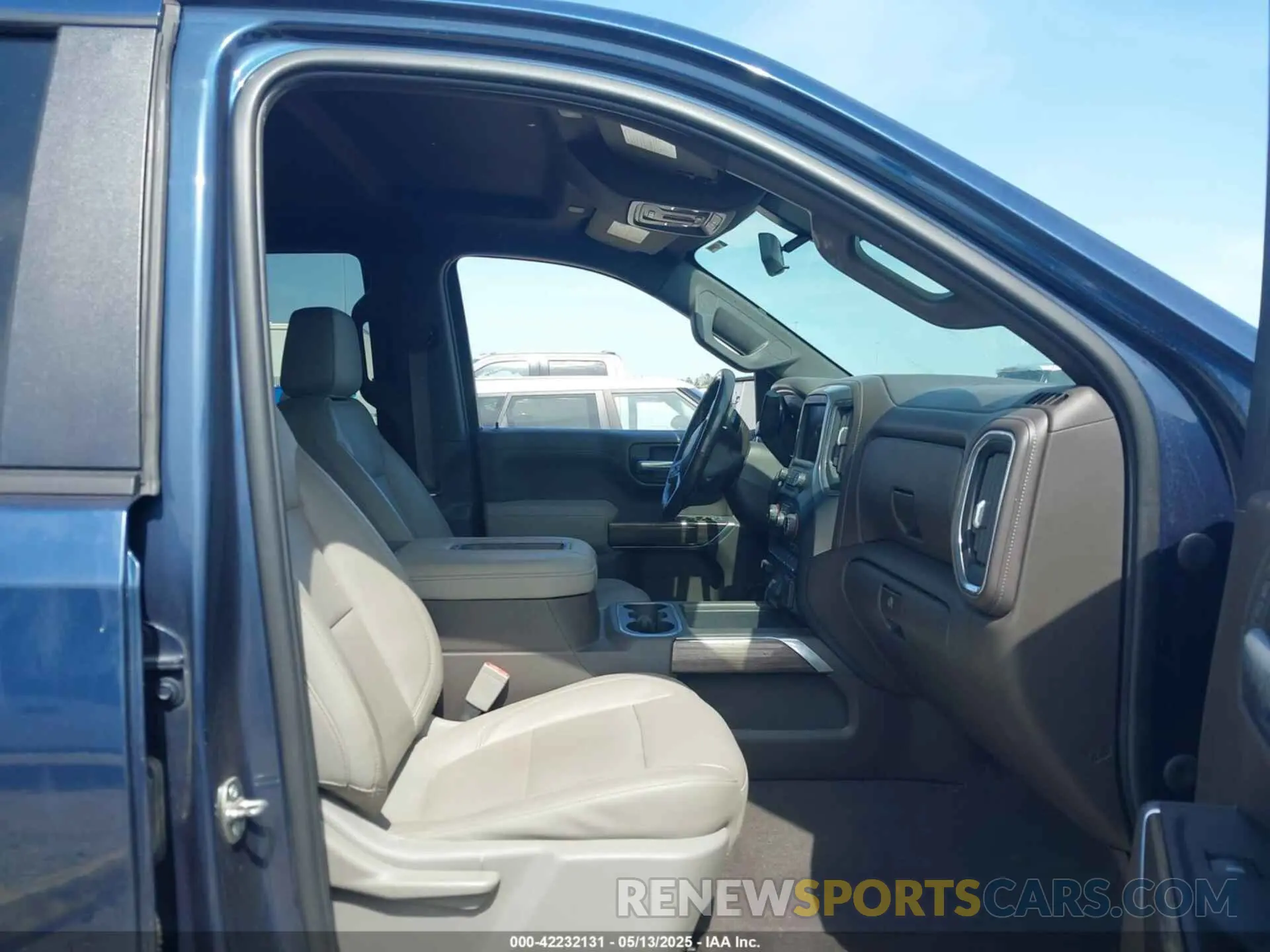 5 Photograph of a damaged car 3GCUYEED2LG129800 CHEVROLET SILVERADO 1500 2020
