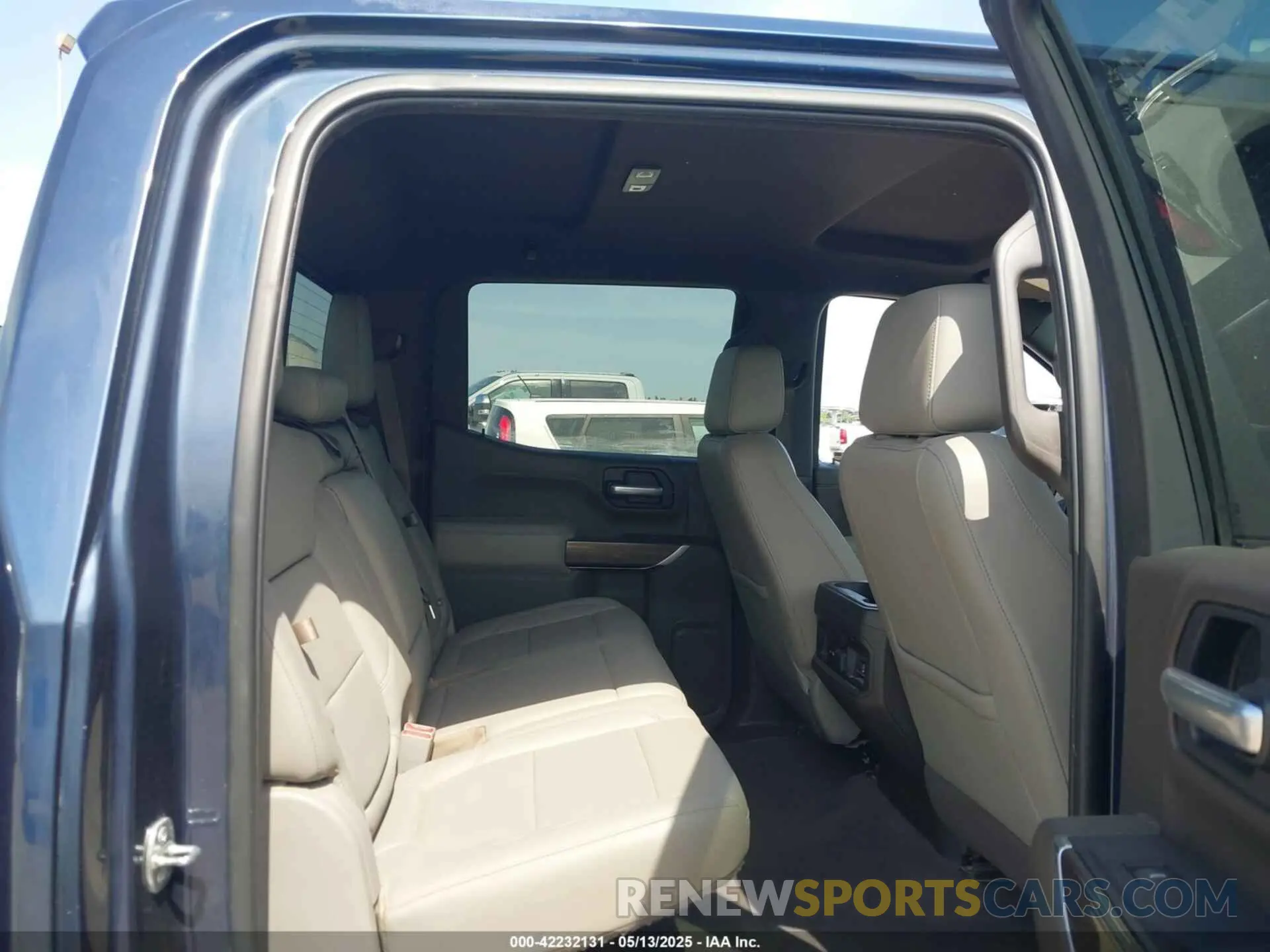 8 Photograph of a damaged car 3GCUYEED2LG129800 CHEVROLET SILVERADO 1500 2020