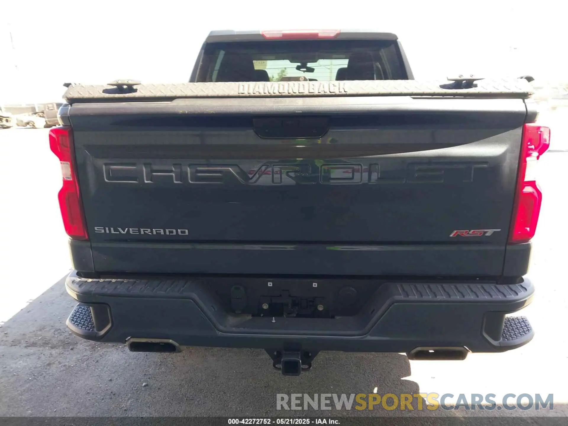 16 Photograph of a damaged car 3GCUYEED4LG101285 CHEVROLET SILVERADO 1500 2020
