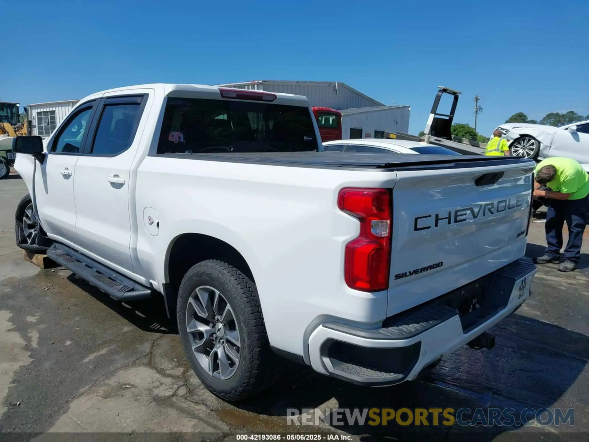 3 Photograph of a damaged car 3GCUYEED5LG141651 CHEVROLET SILVERADO 1500 2020