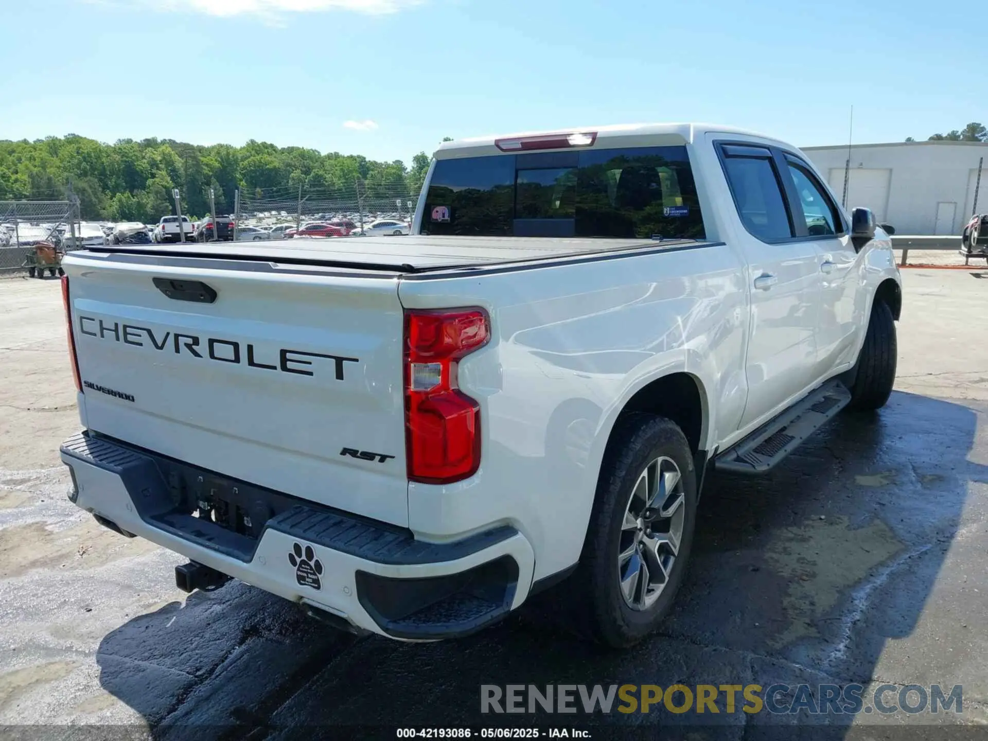 4 Photograph of a damaged car 3GCUYEED5LG141651 CHEVROLET SILVERADO 1500 2020