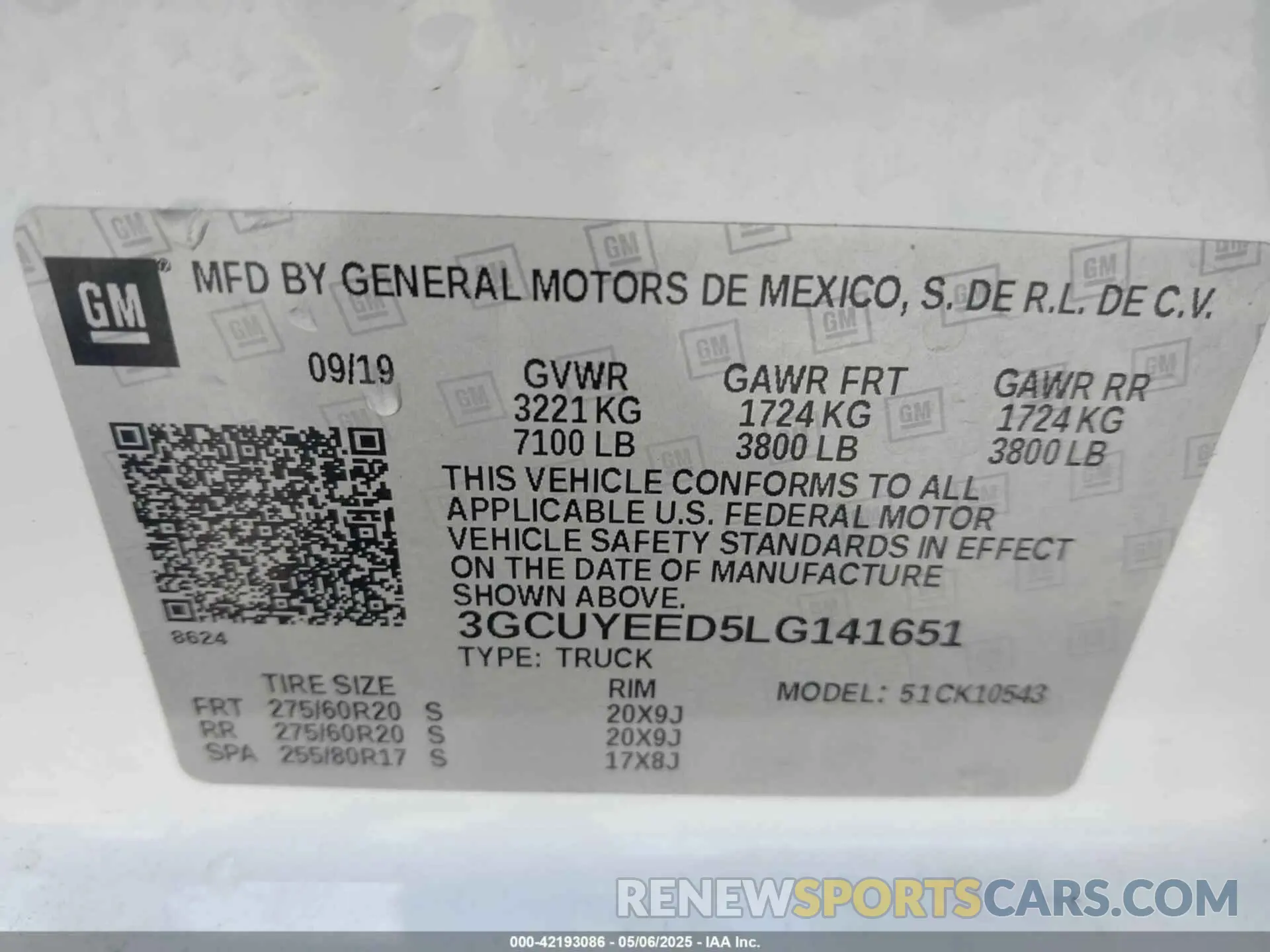 9 Photograph of a damaged car 3GCUYEED5LG141651 CHEVROLET SILVERADO 1500 2020