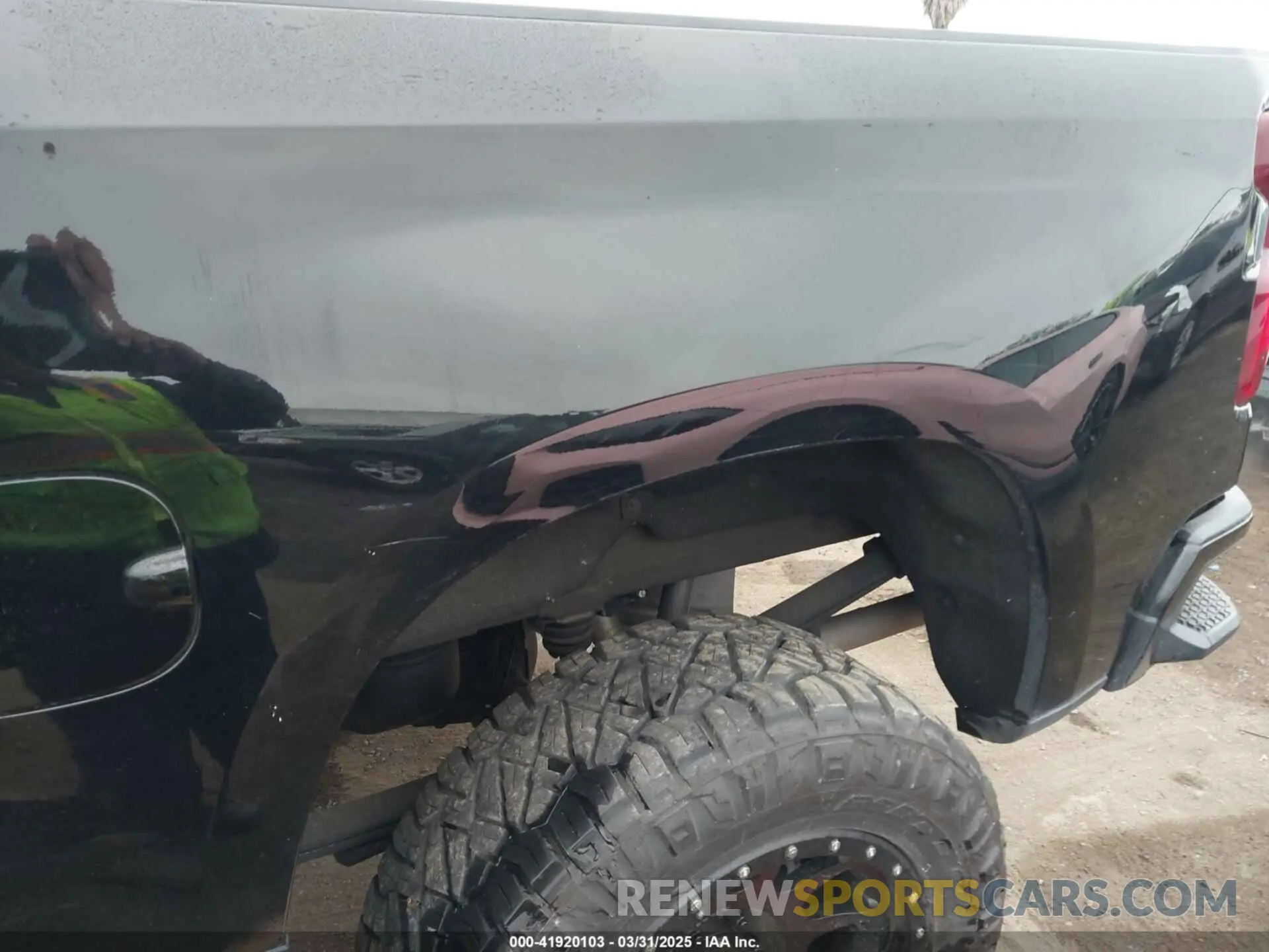 20 Photograph of a damaged car 3GCUYEED5LG303231 CHEVROLET SILVERADO 1500 2020