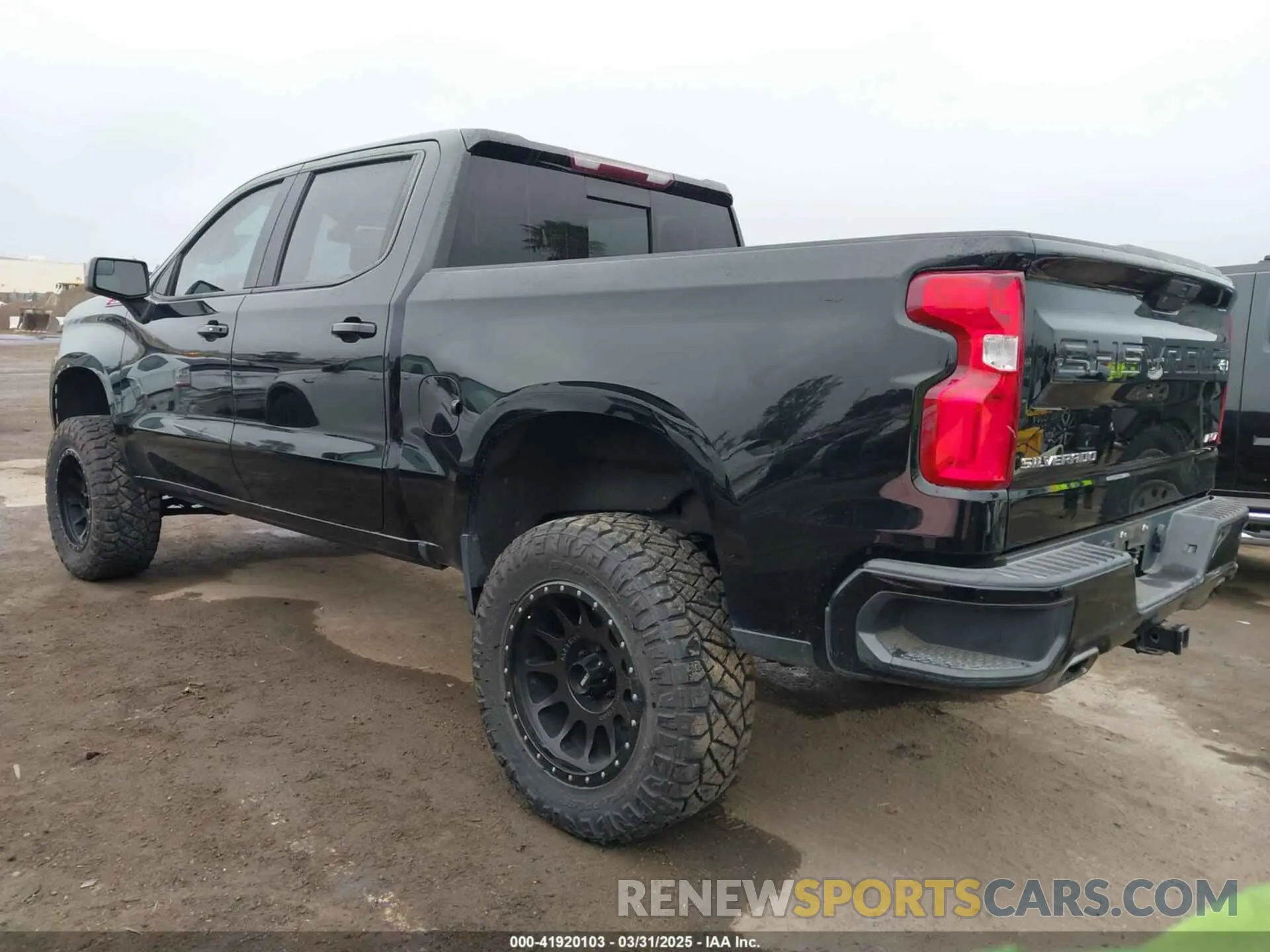 3 Photograph of a damaged car 3GCUYEED5LG303231 CHEVROLET SILVERADO 1500 2020