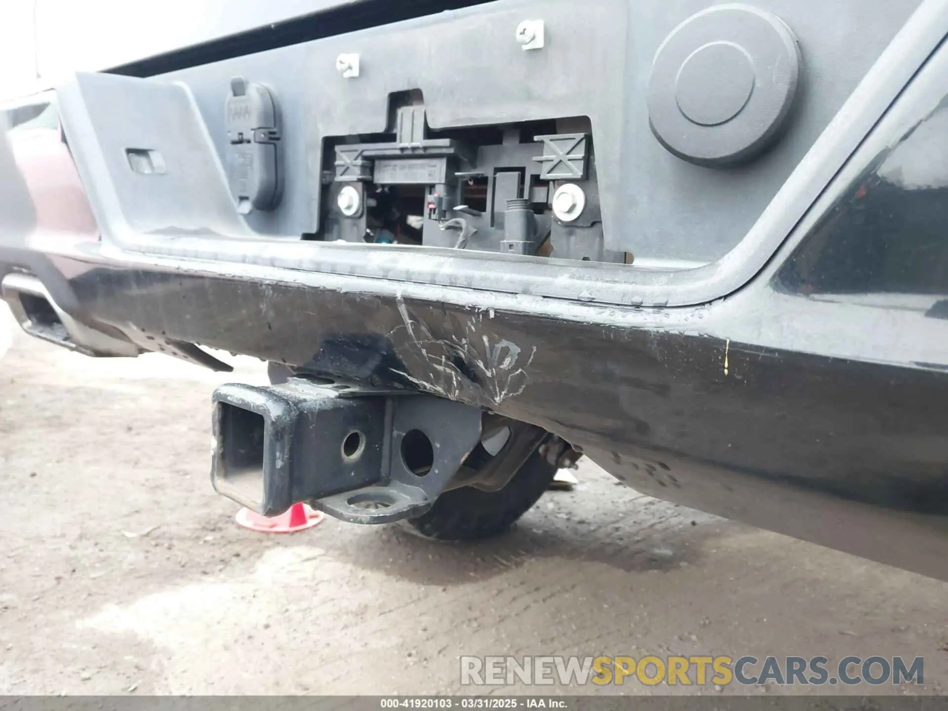 6 Photograph of a damaged car 3GCUYEED5LG303231 CHEVROLET SILVERADO 1500 2020