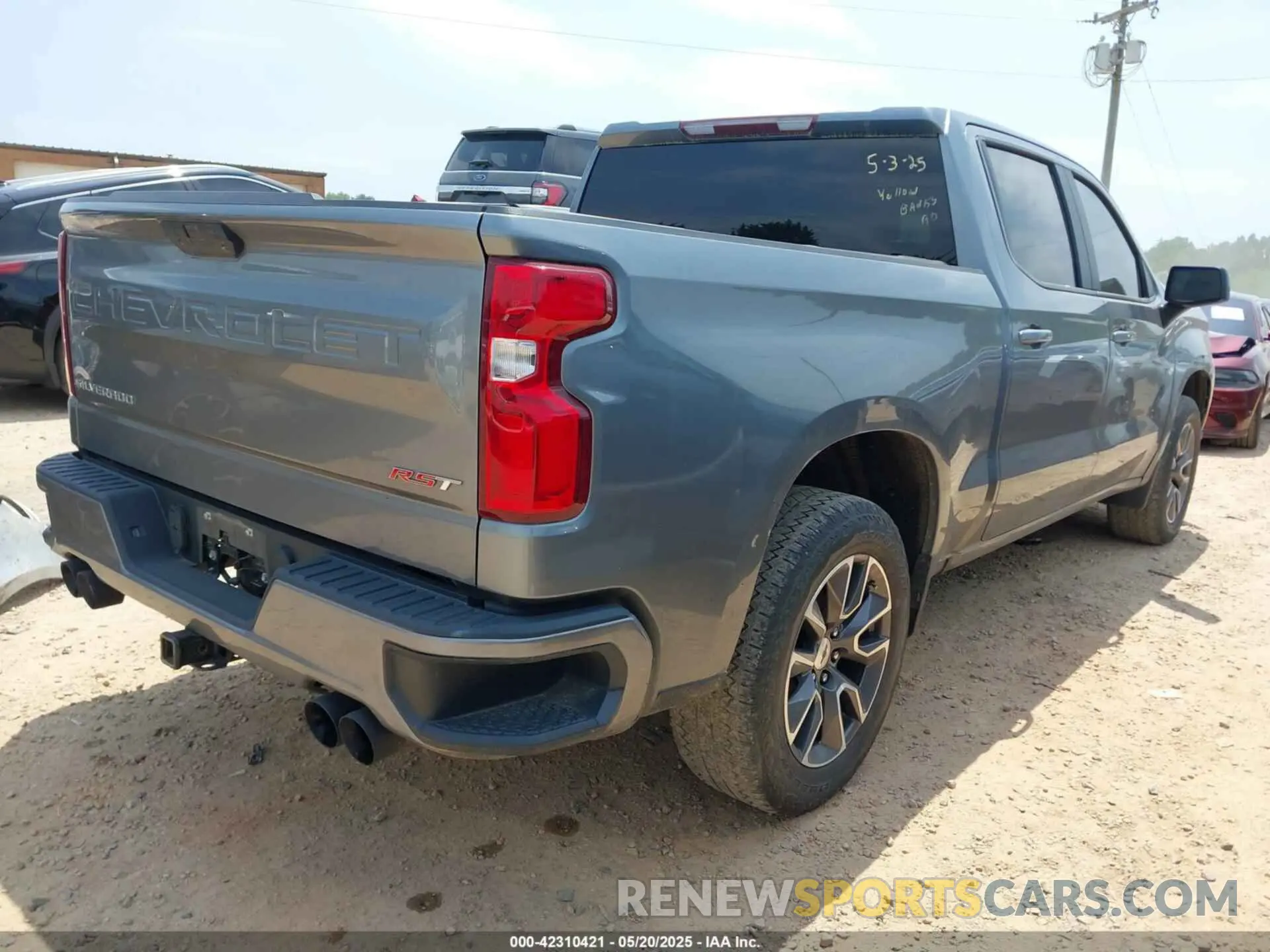 4 Photograph of a damaged car 3GCUYEED5LG421795 CHEVROLET SILVERADO 1500 2020