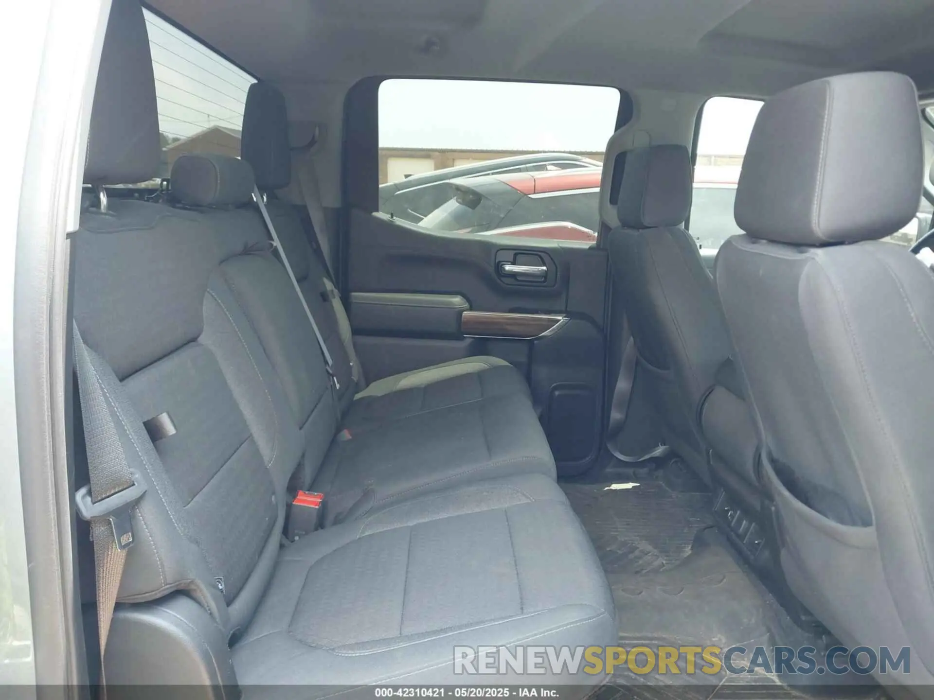 8 Photograph of a damaged car 3GCUYEED5LG421795 CHEVROLET SILVERADO 1500 2020