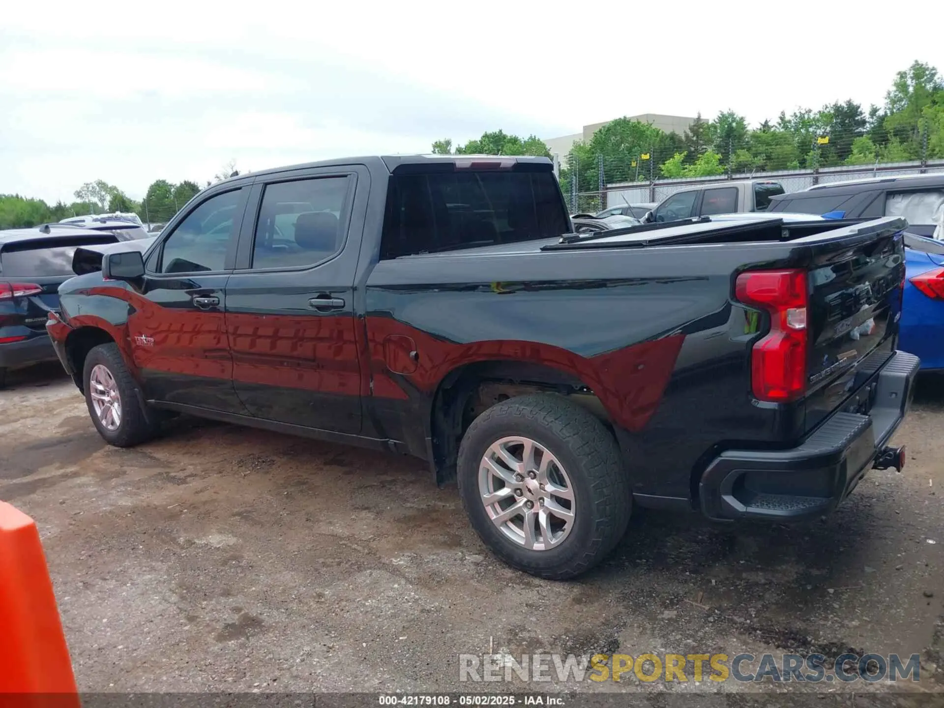 14 Photograph of a damaged car 3GCUYEED6LG231293 CHEVROLET SILVERADO 1500 2020