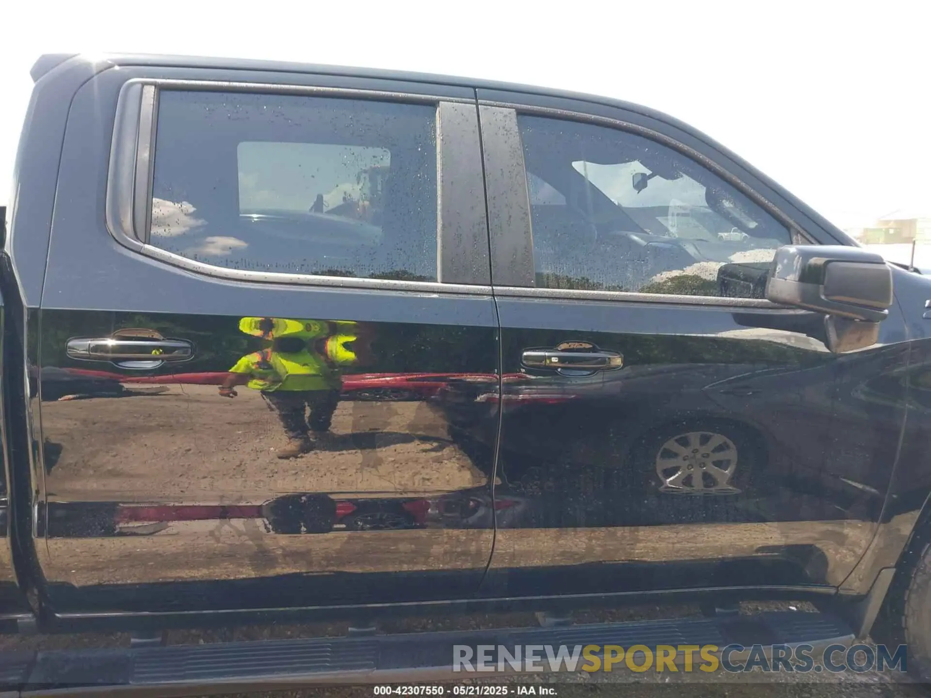 14 Photograph of a damaged car 3GCUYEED7LG179012 CHEVROLET SILVERADO 1500 2020