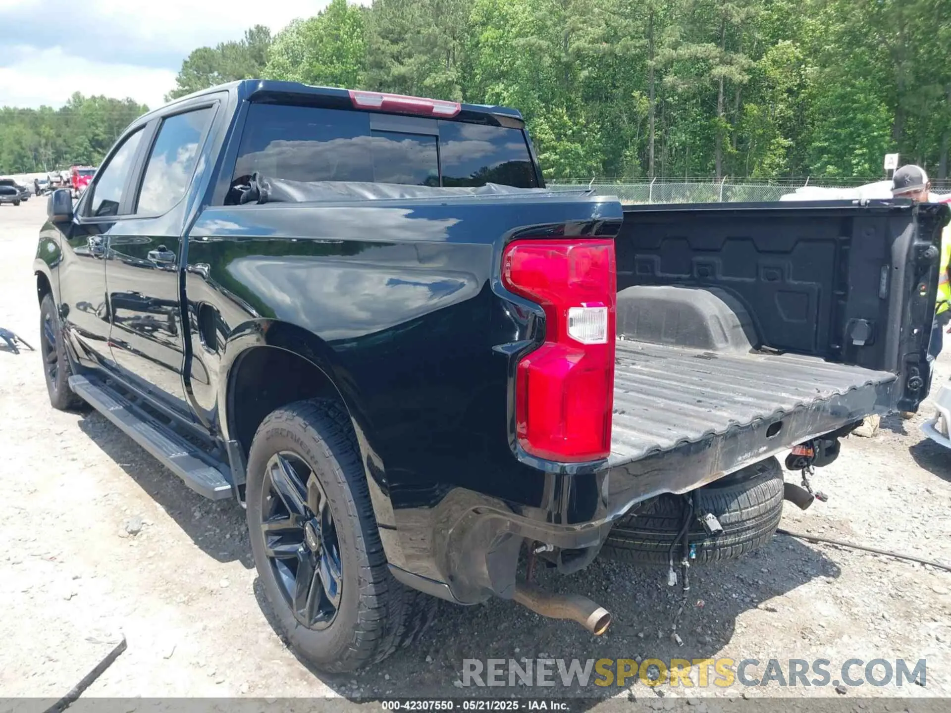 3 Photograph of a damaged car 3GCUYEED7LG179012 CHEVROLET SILVERADO 1500 2020