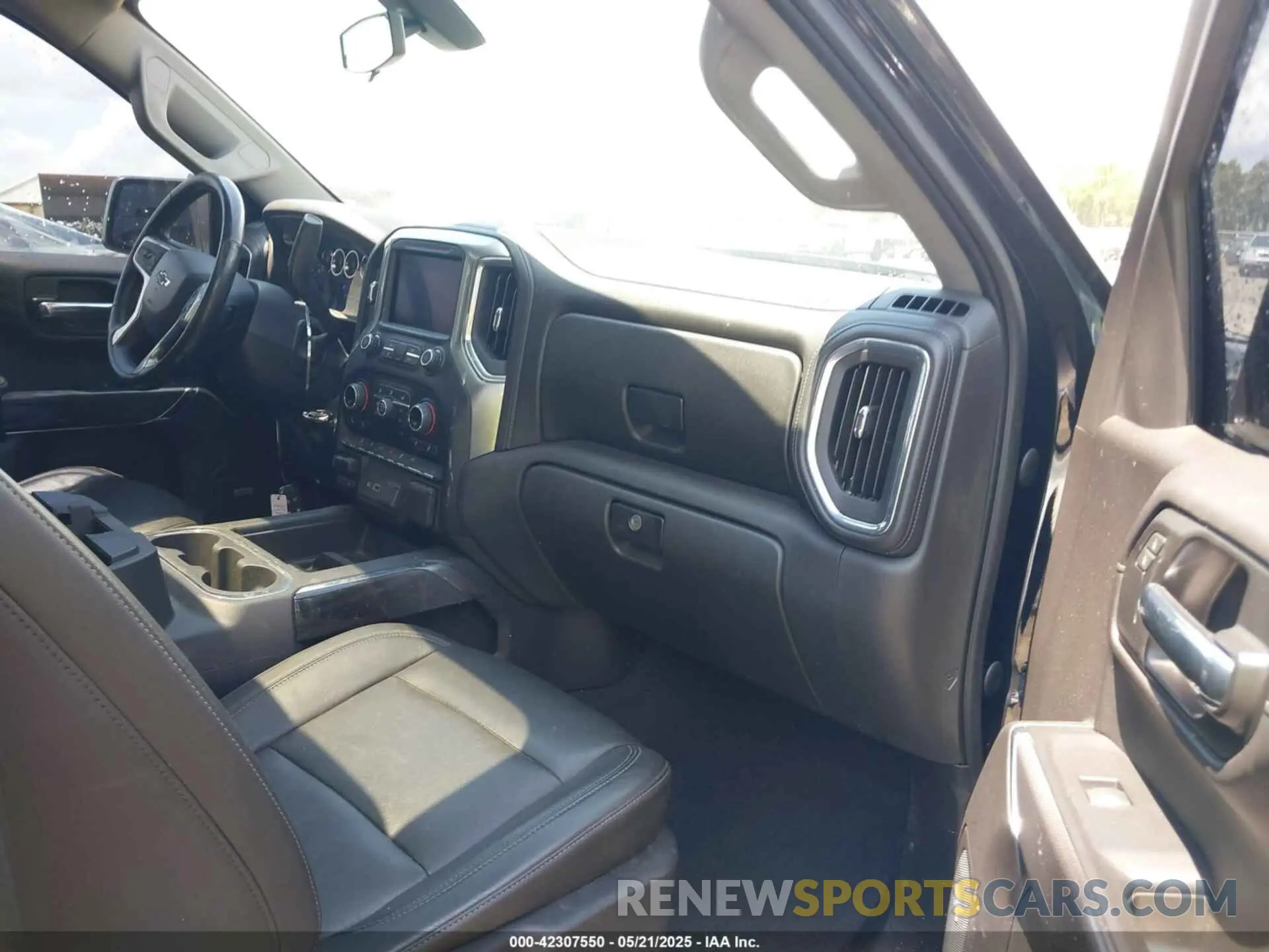 5 Photograph of a damaged car 3GCUYEED7LG179012 CHEVROLET SILVERADO 1500 2020