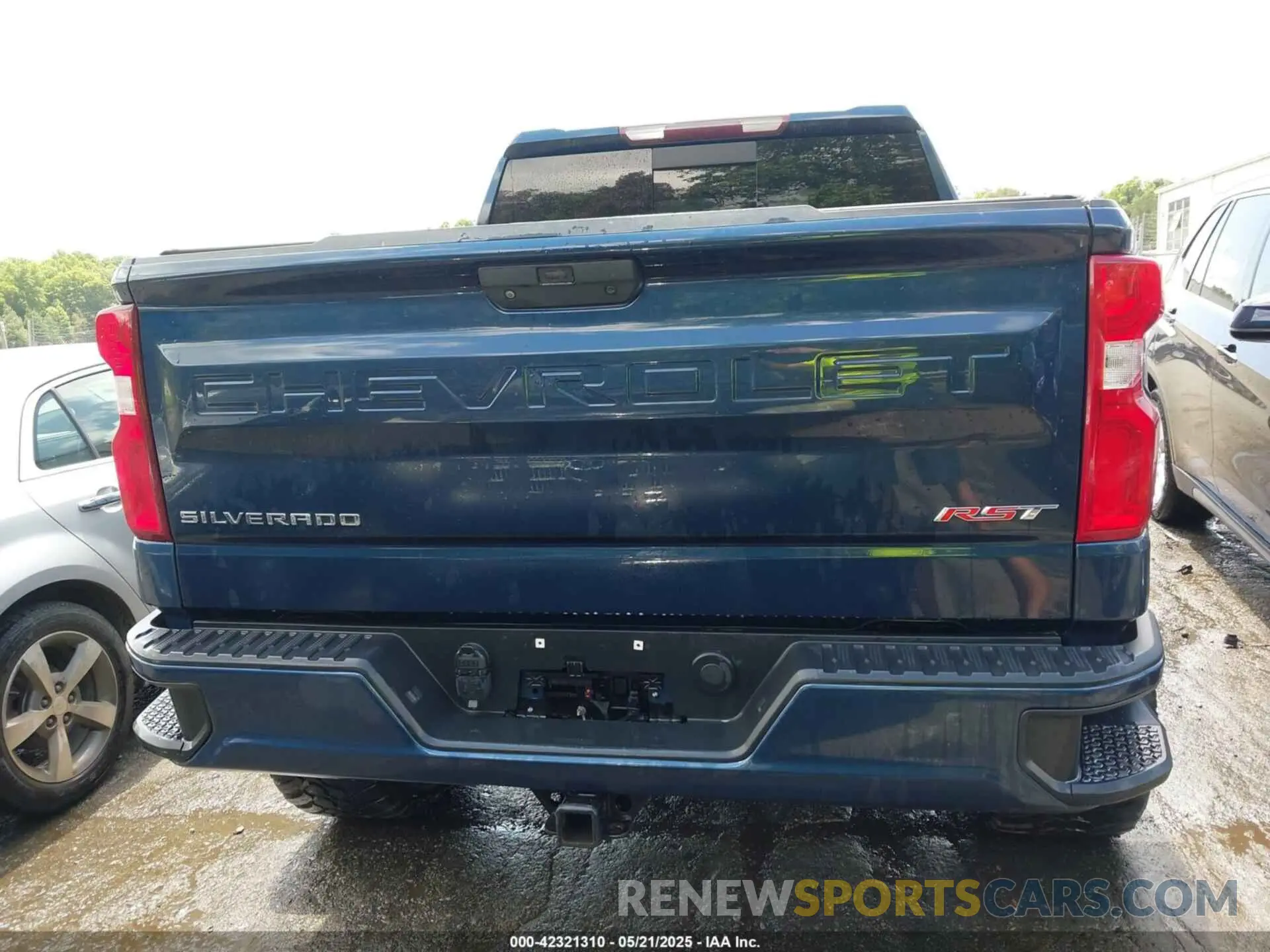 16 Photograph of a damaged car 3GCUYEED7LG210713 CHEVROLET SILVERADO 1500 2020
