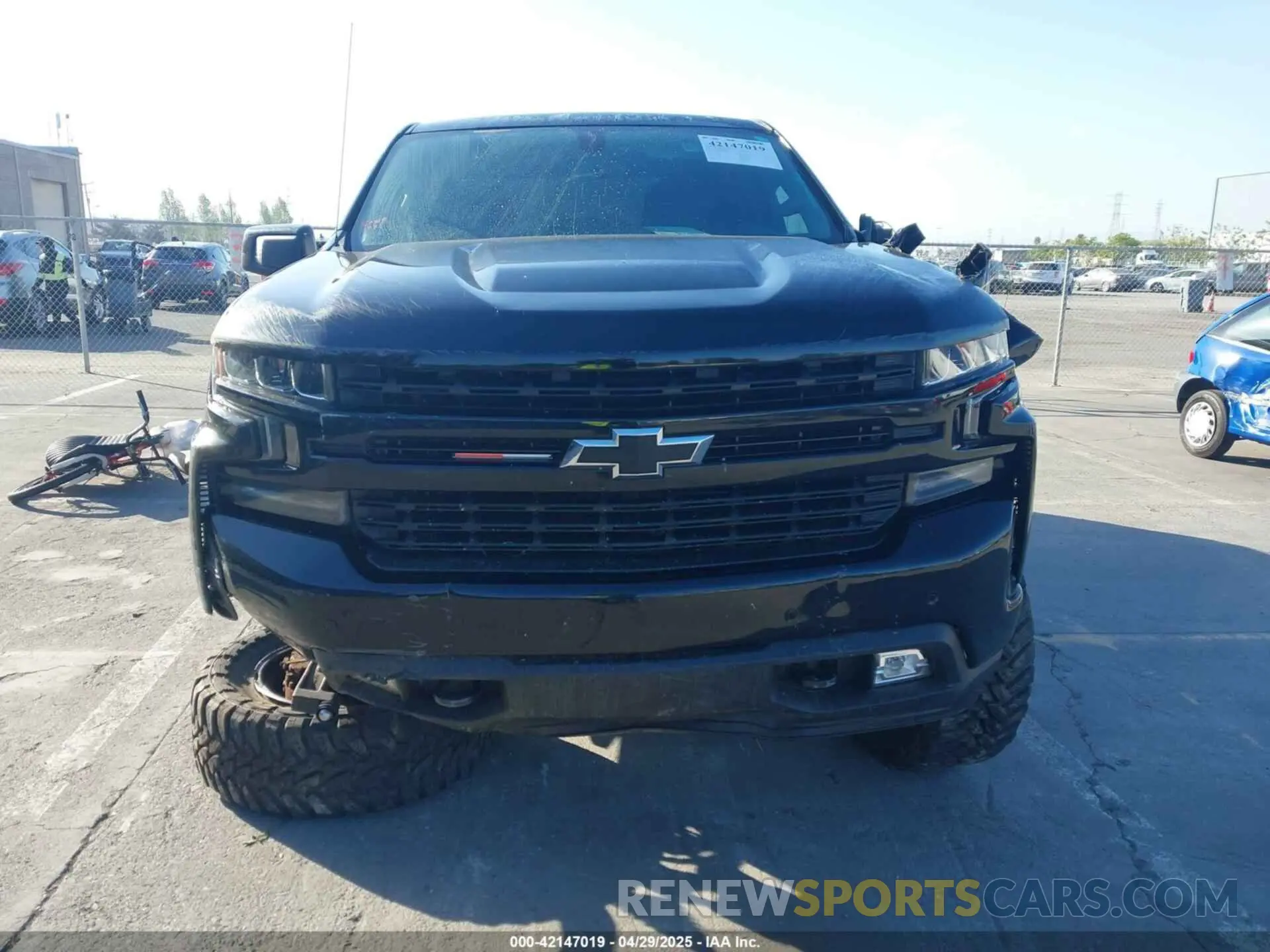 13 Photograph of a damaged car 3GCUYEED8LG118767 CHEVROLET SILVERADO 1500 2020