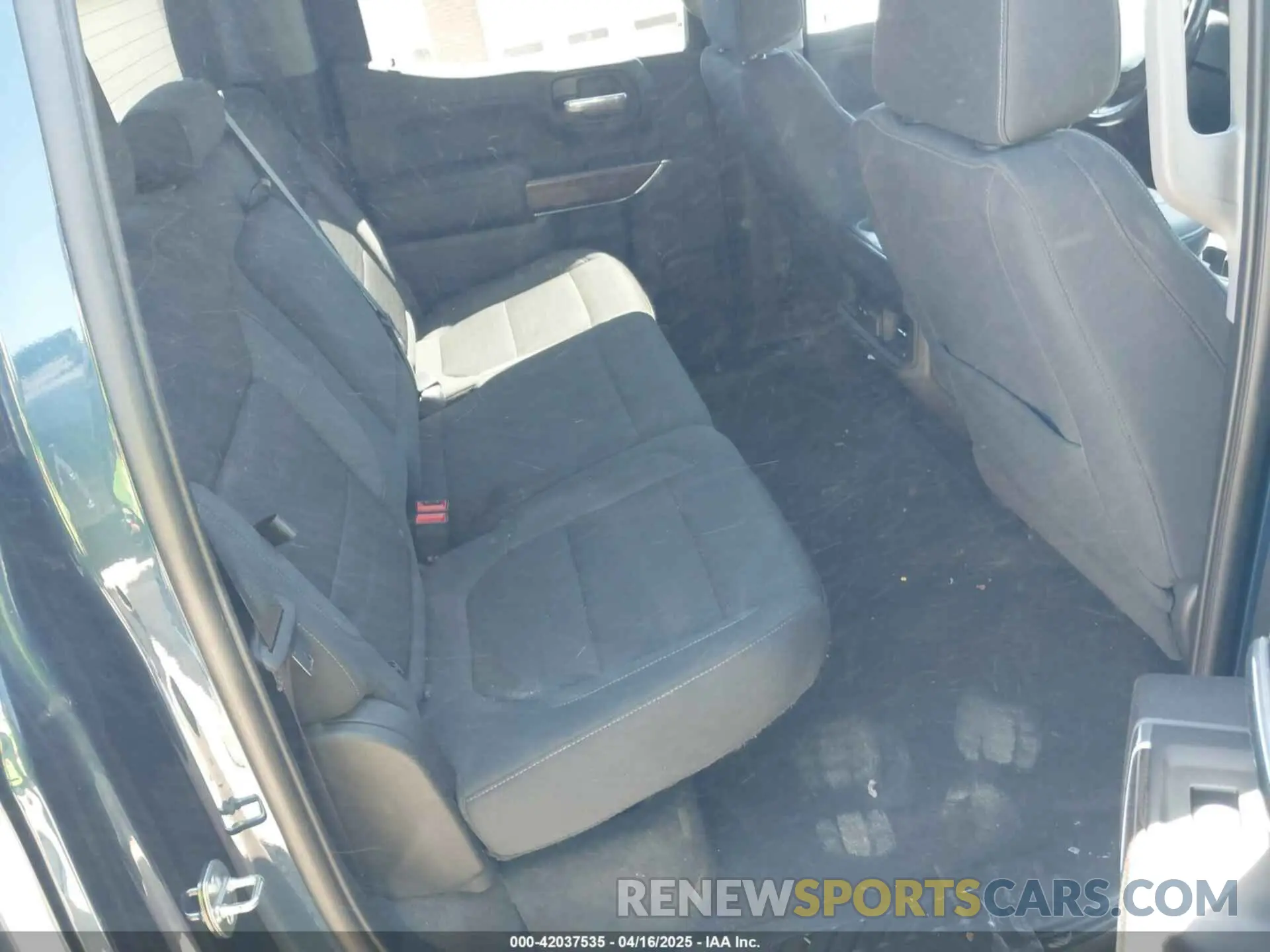 8 Photograph of a damaged car 3GCUYEED9LG427891 CHEVROLET SILVERADO 1500 2020