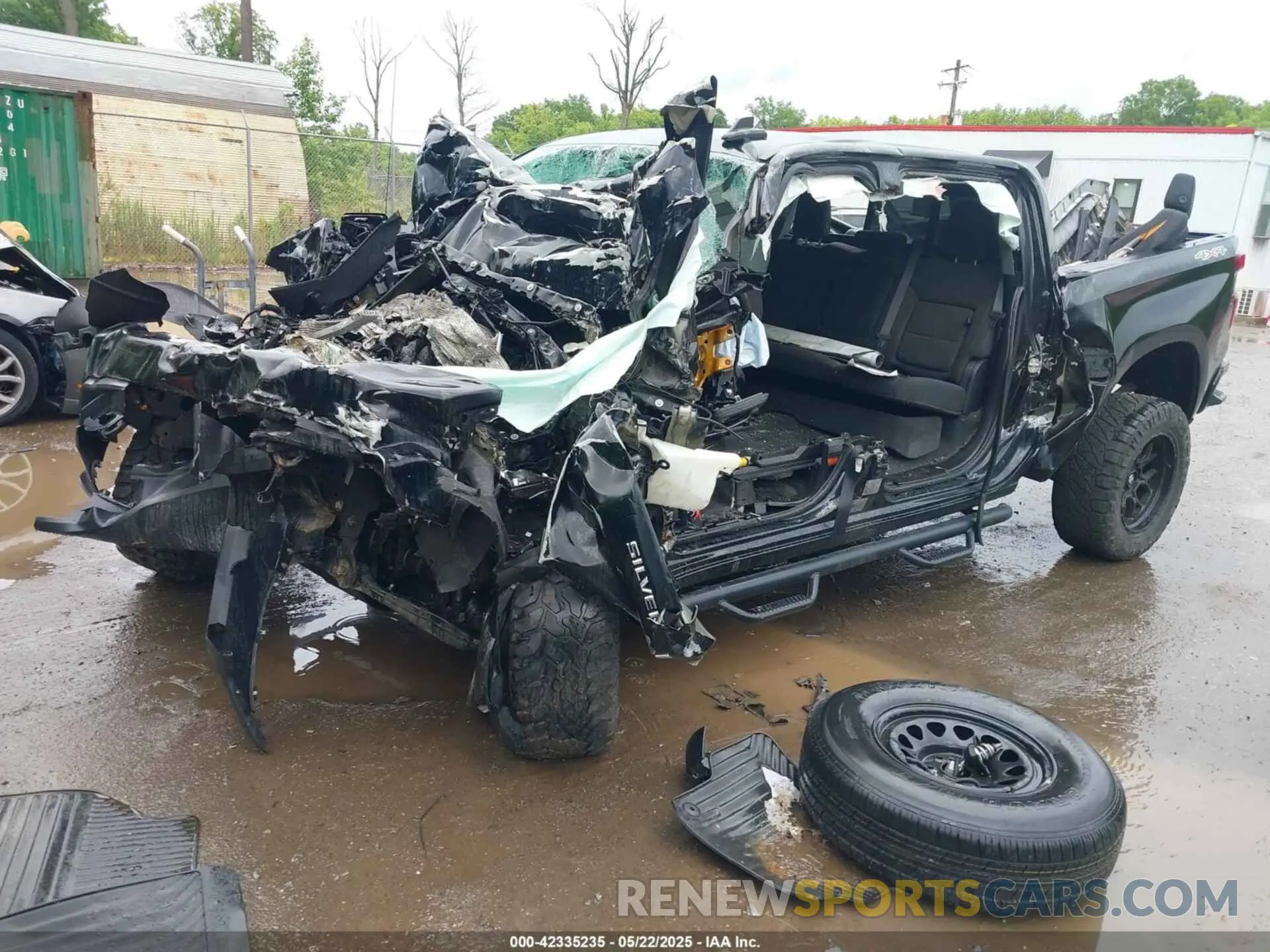 2 Photograph of a damaged car 3GCUYEEDXLG409643 CHEVROLET SILVERADO 1500 2020