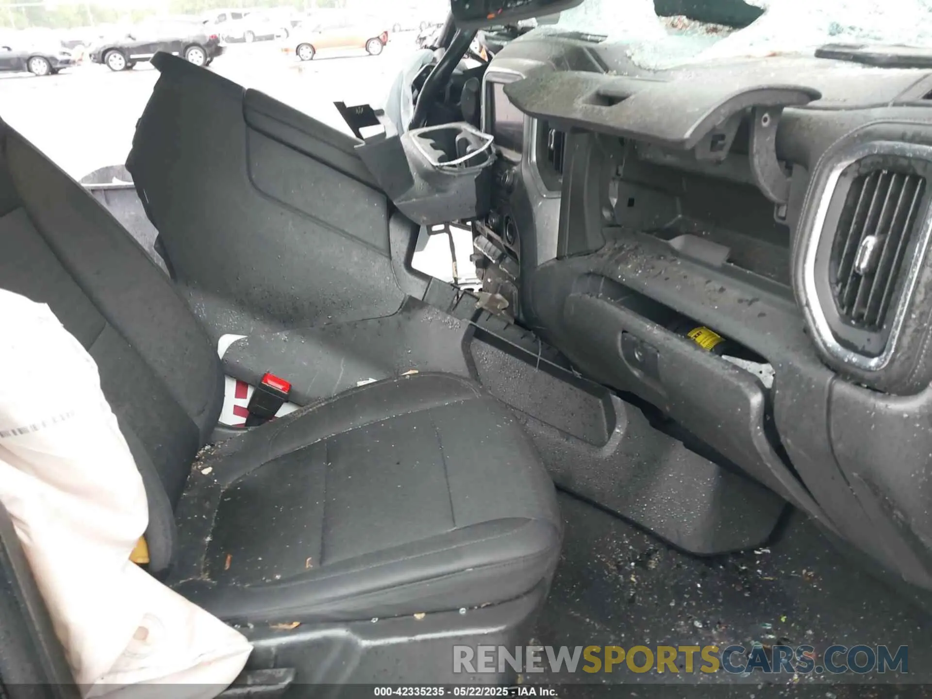 5 Photograph of a damaged car 3GCUYEEDXLG409643 CHEVROLET SILVERADO 1500 2020