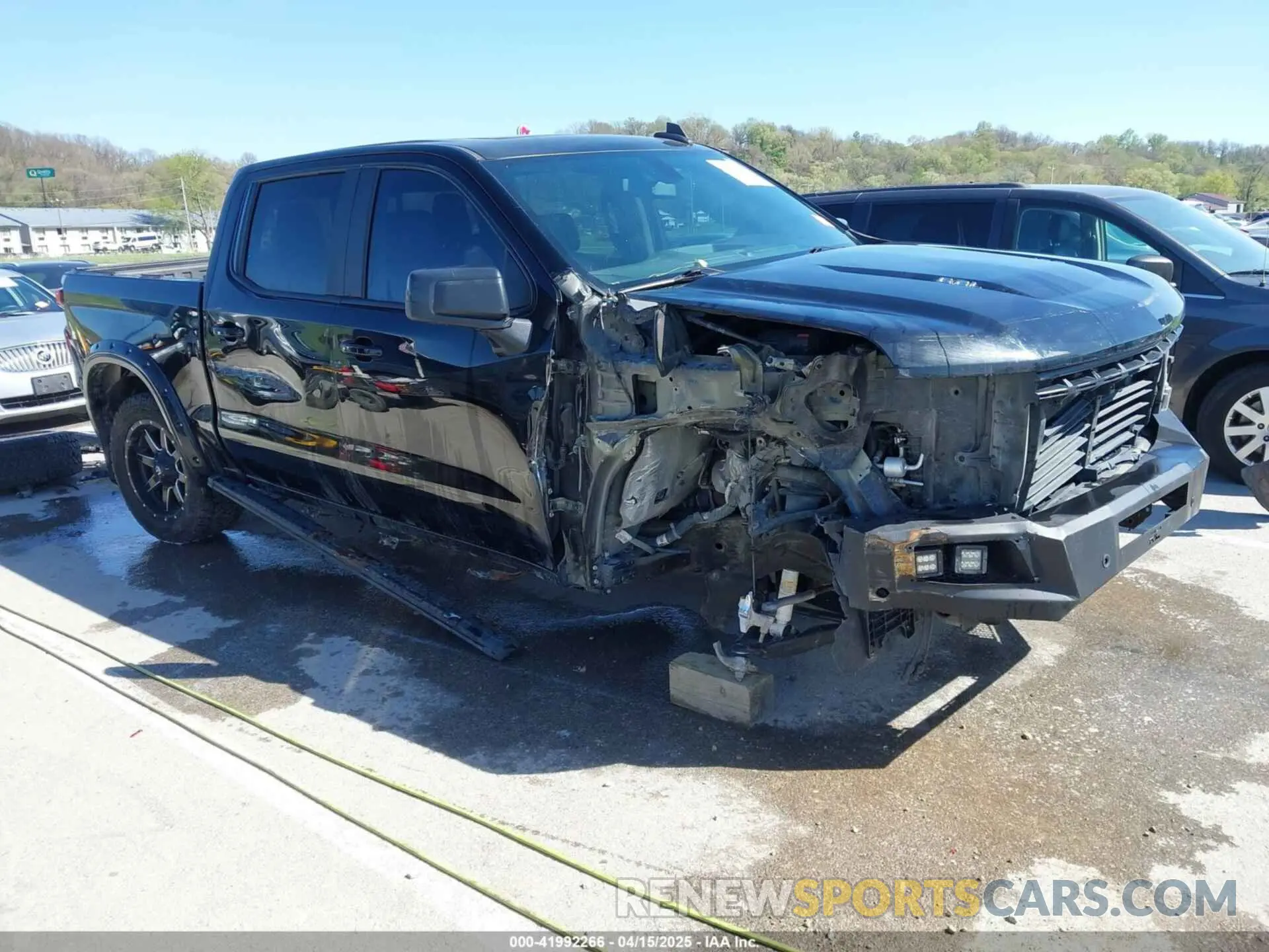 1 Photograph of a damaged car 3GCUYEEL6LG286141 CHEVROLET SILVERADO 1500 2020