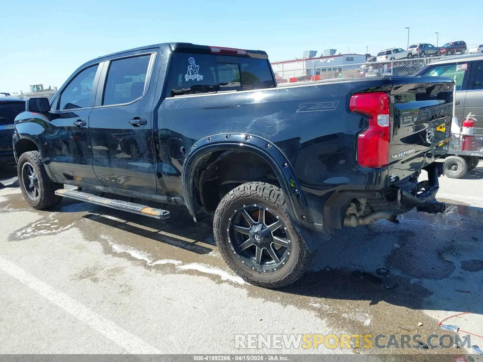 3 Photograph of a damaged car 3GCUYEEL6LG286141 CHEVROLET SILVERADO 1500 2020