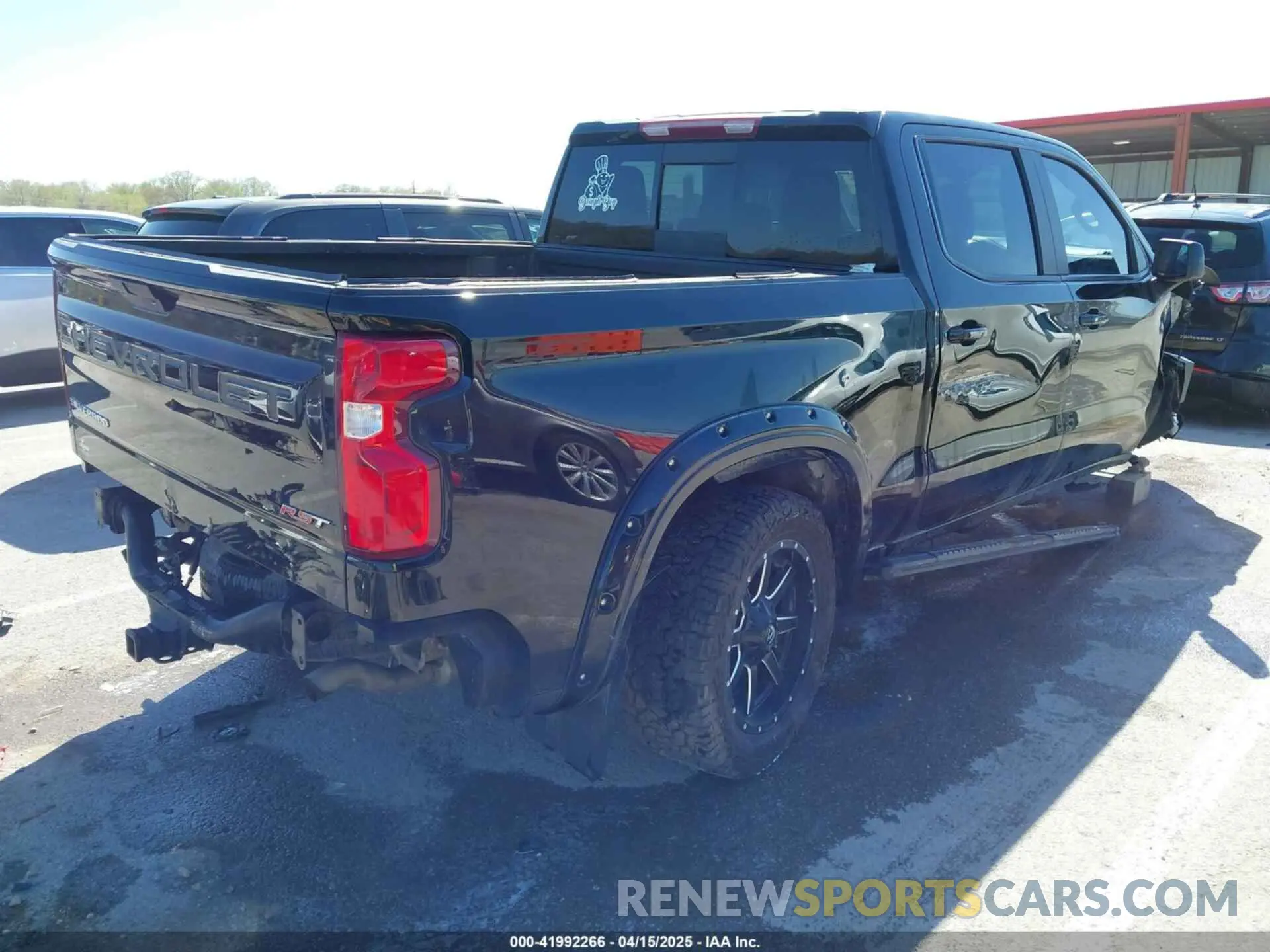 4 Photograph of a damaged car 3GCUYEEL6LG286141 CHEVROLET SILVERADO 1500 2020
