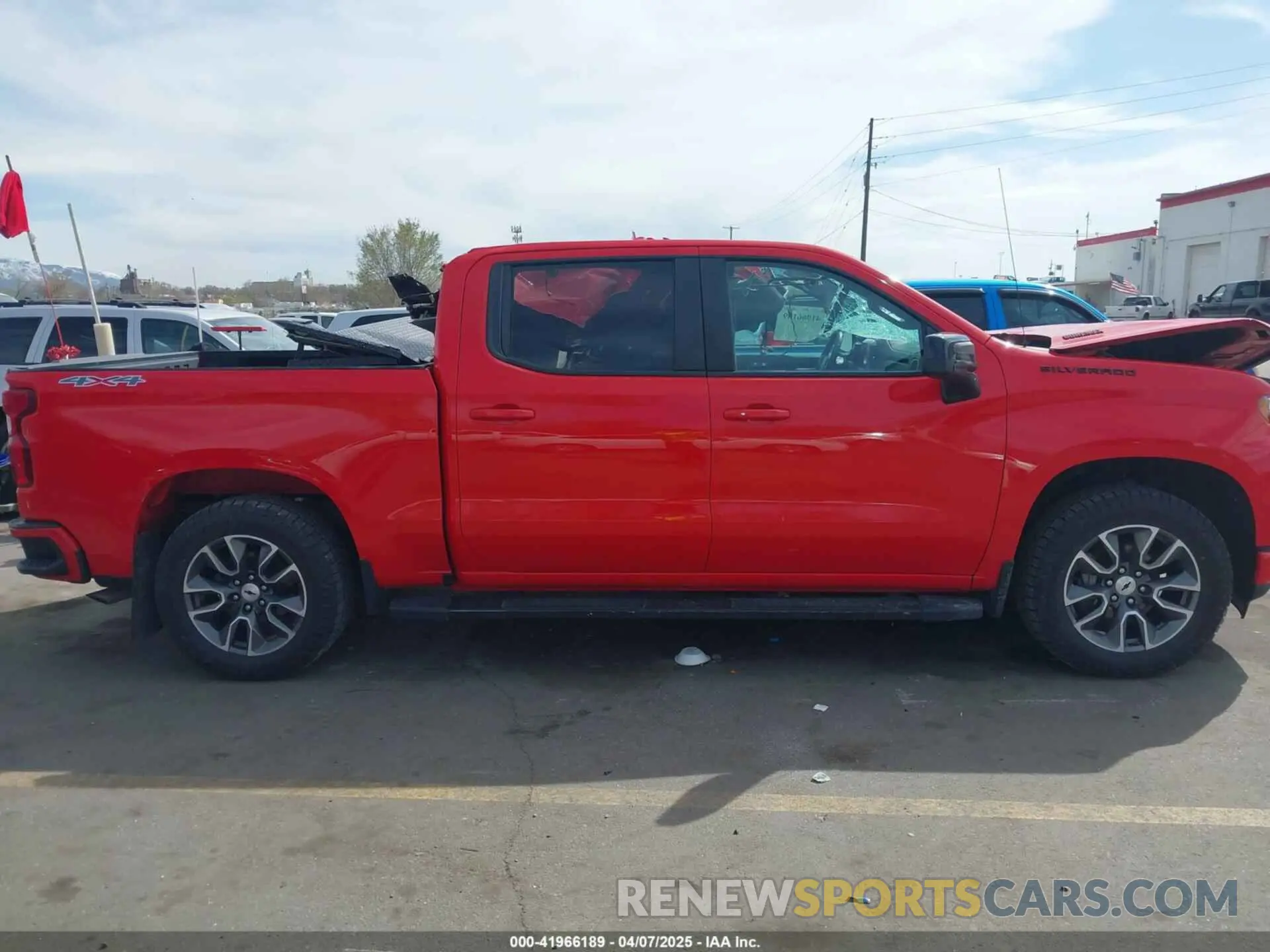 13 Photograph of a damaged car 3GCUYEET2LG410079 CHEVROLET SILVERADO 1500 2020