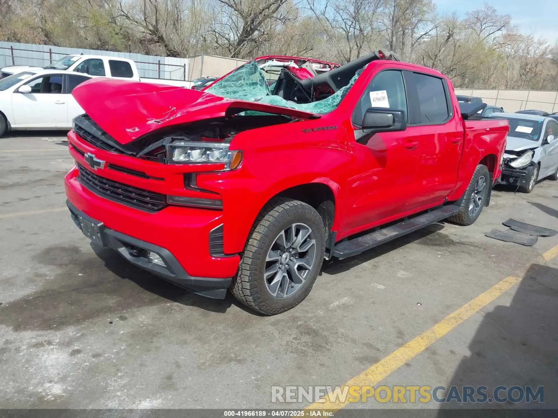 2 Photograph of a damaged car 3GCUYEET2LG410079 CHEVROLET SILVERADO 1500 2020