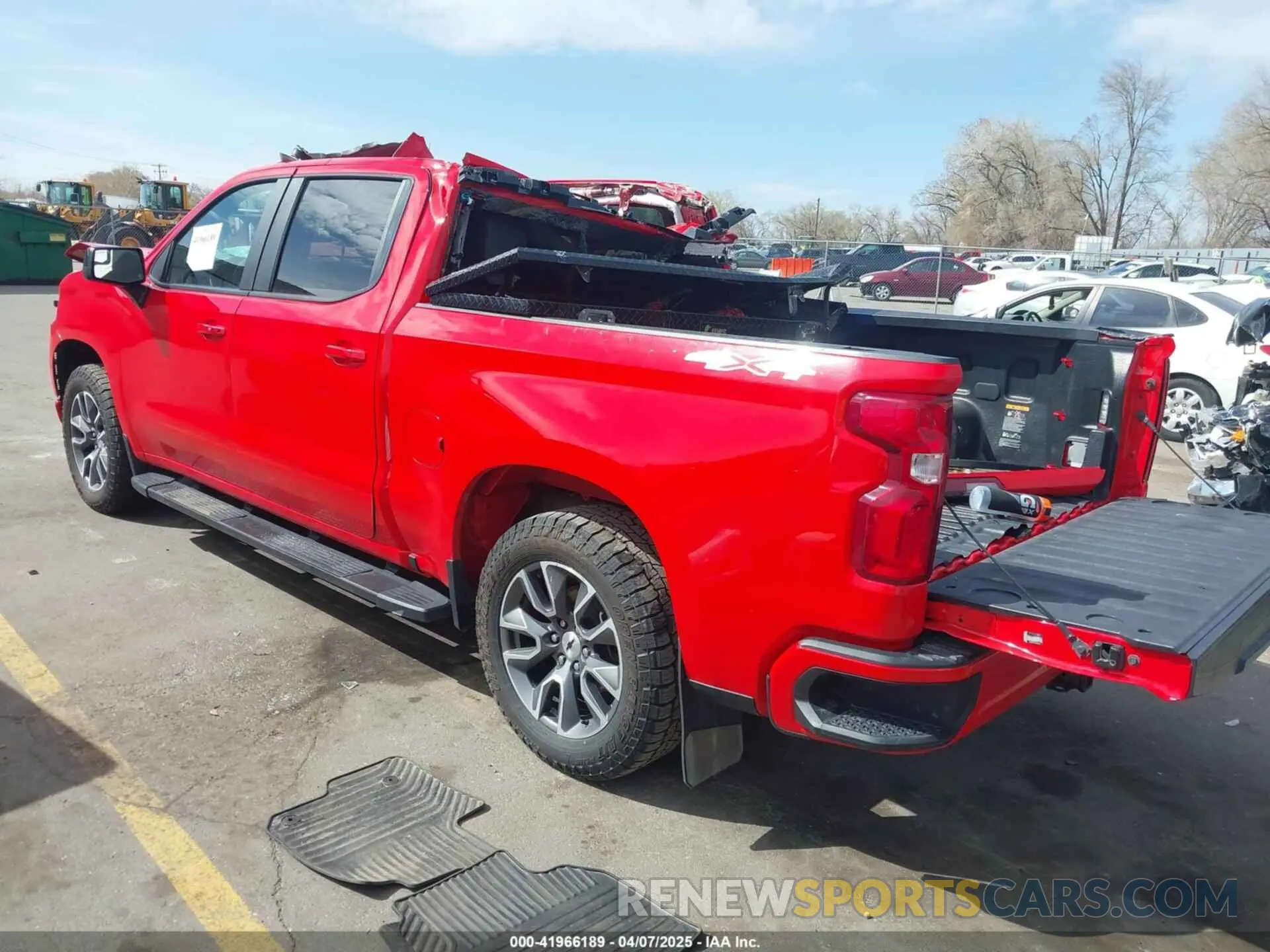 3 Photograph of a damaged car 3GCUYEET2LG410079 CHEVROLET SILVERADO 1500 2020