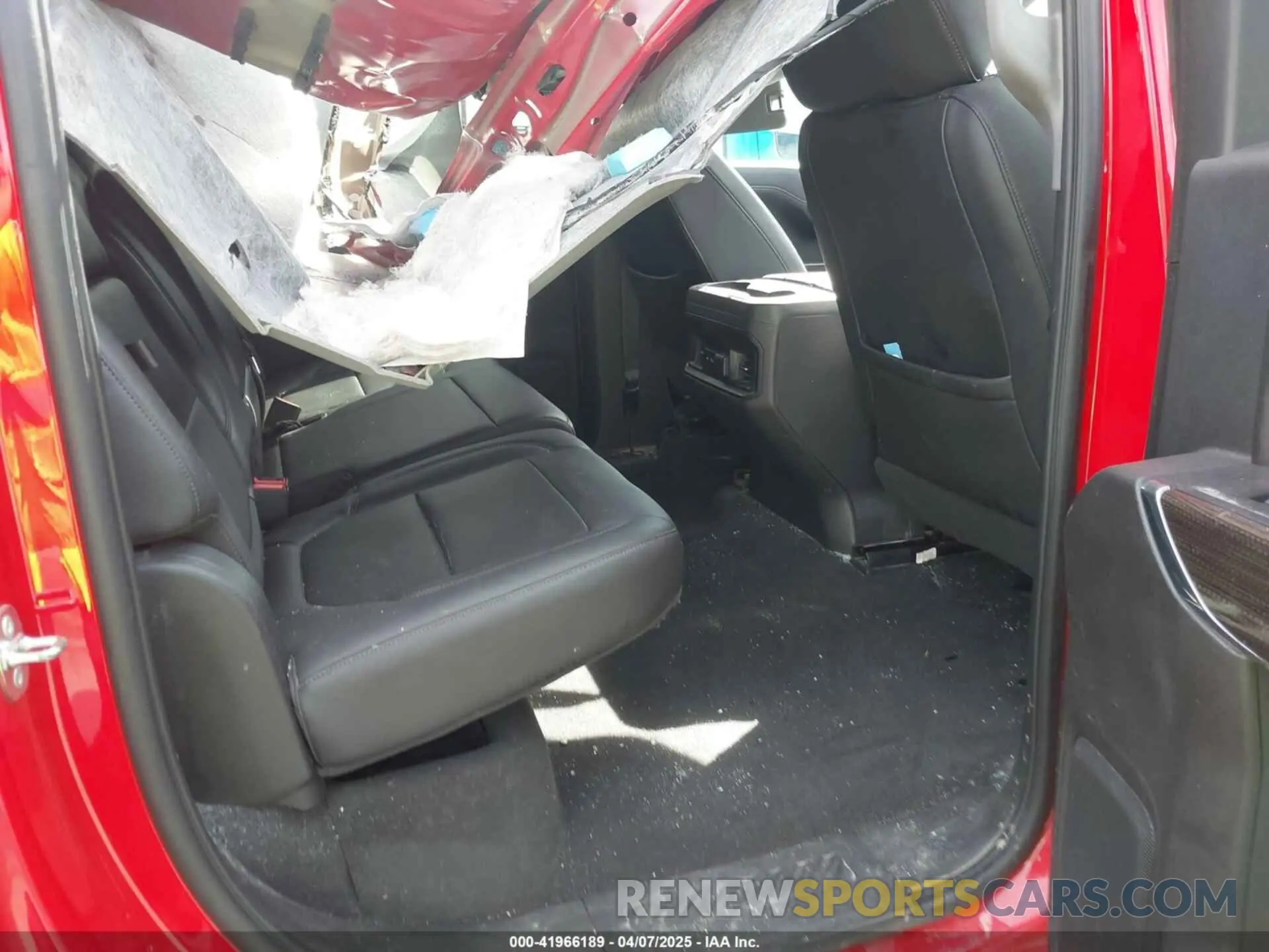 8 Photograph of a damaged car 3GCUYEET2LG410079 CHEVROLET SILVERADO 1500 2020