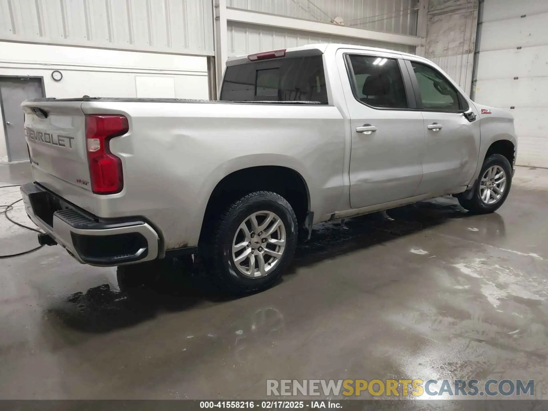 4 Photograph of a damaged car 3GCUYEET4LG232823 CHEVROLET SILVERADO 1500 2020