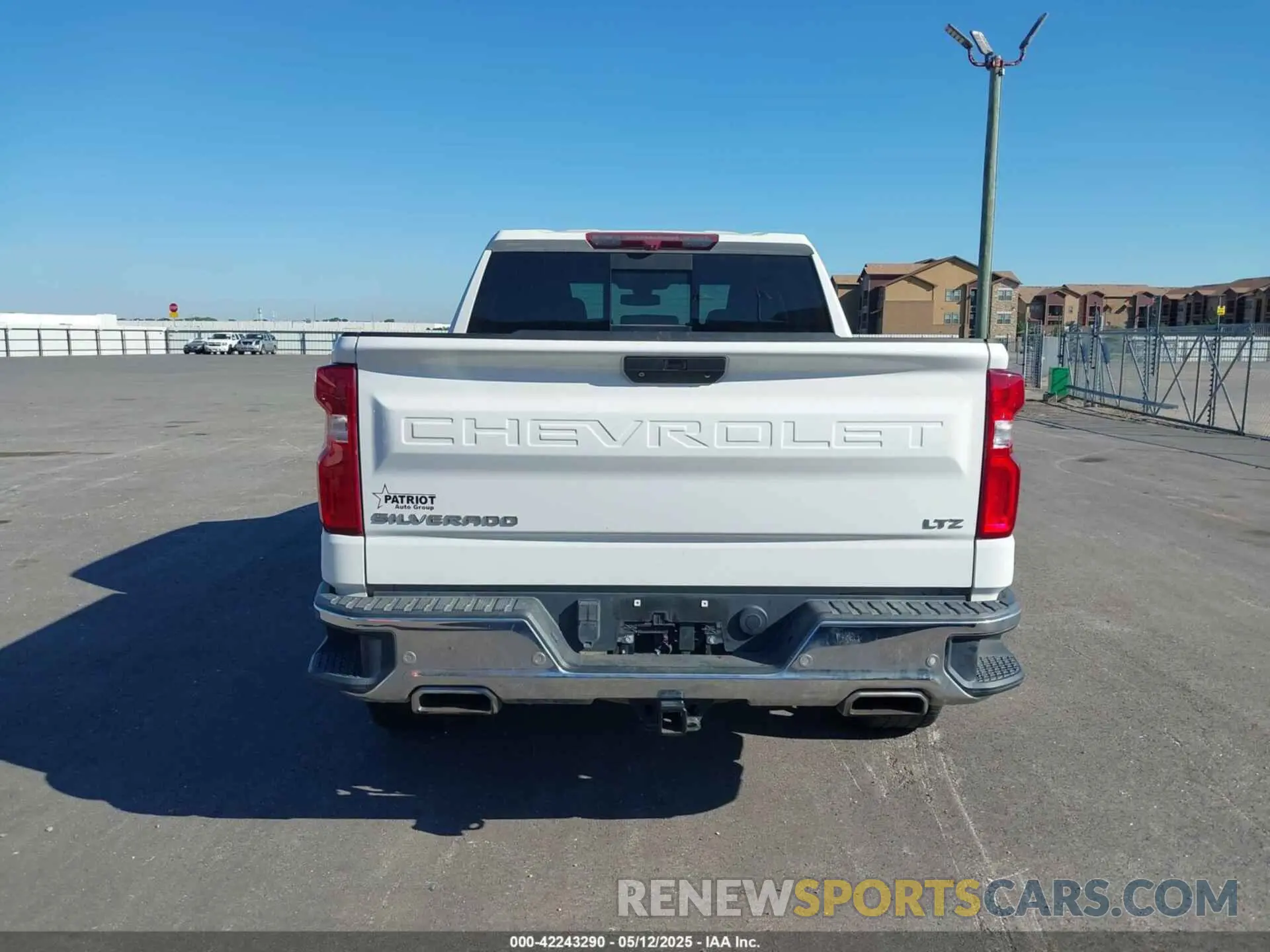 17 Photograph of a damaged car 3GCUYGED9LG399019 CHEVROLET SILVERADO 1500 2020