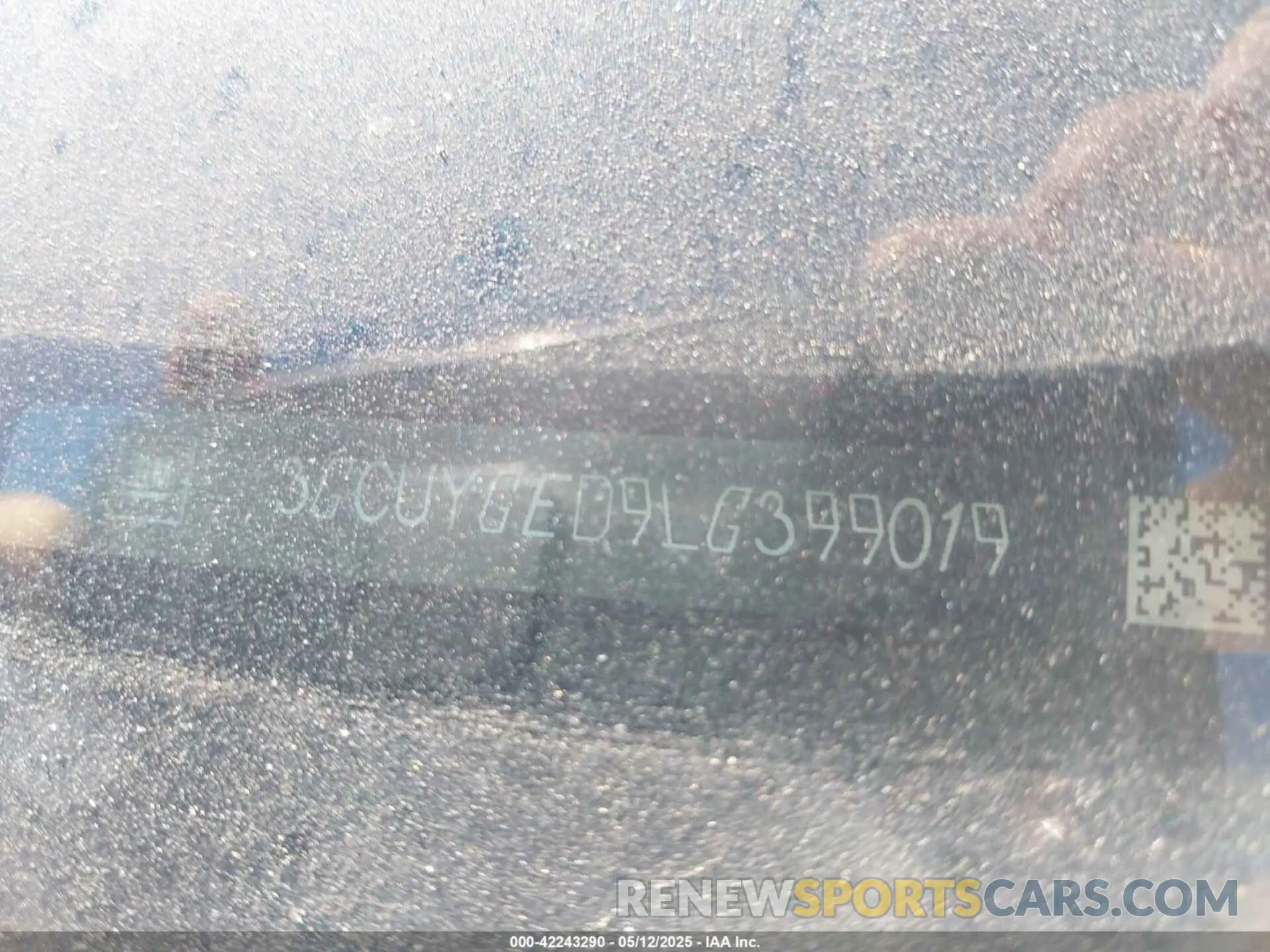 18 Photograph of a damaged car 3GCUYGED9LG399019 CHEVROLET SILVERADO 1500 2020