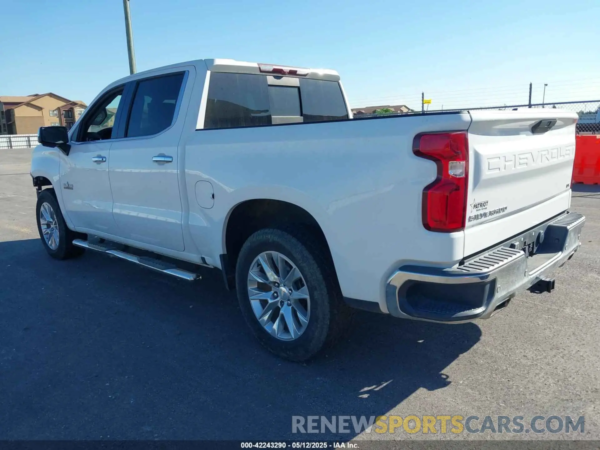 3 Photograph of a damaged car 3GCUYGED9LG399019 CHEVROLET SILVERADO 1500 2020