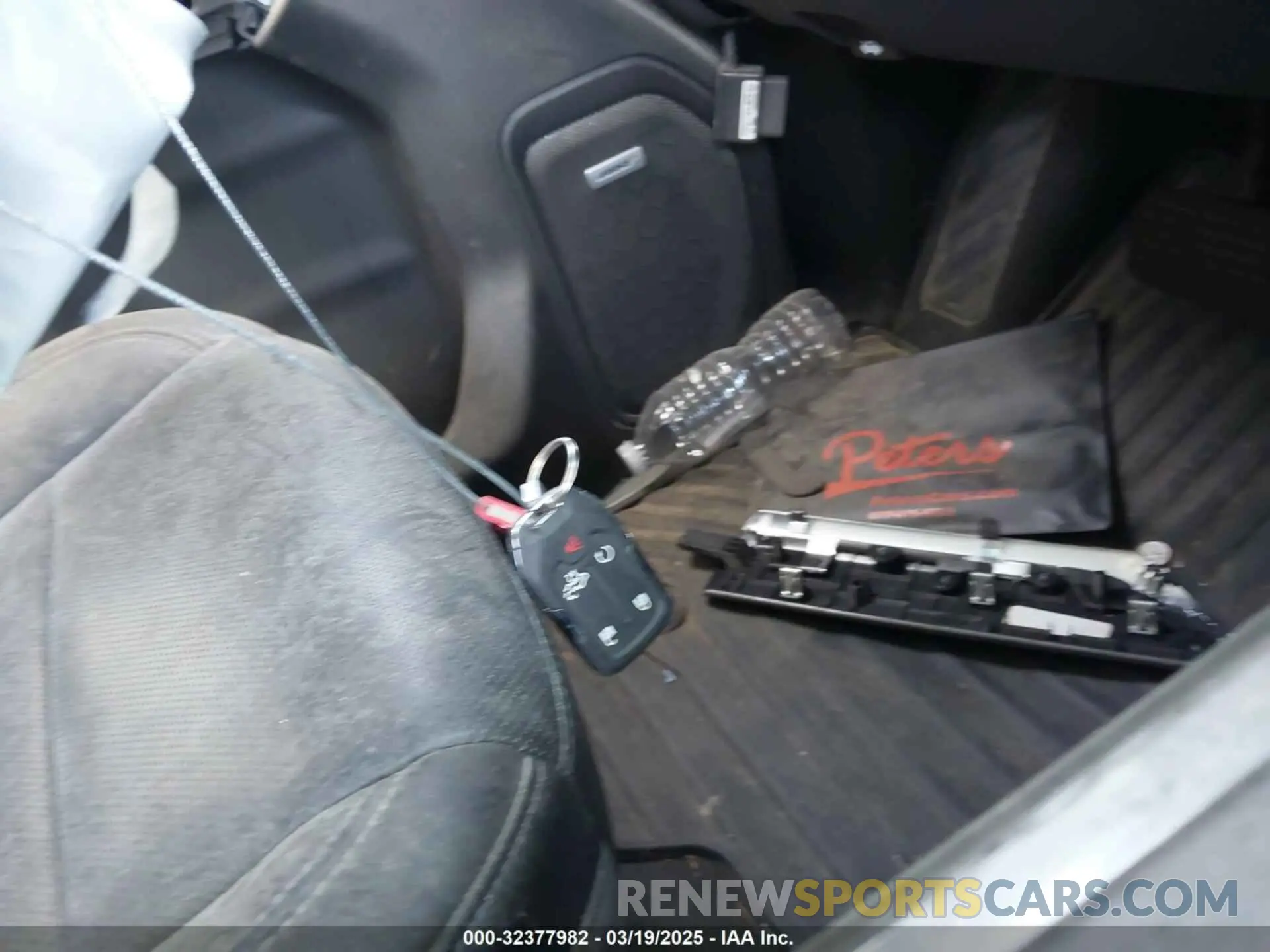 11 Photograph of a damaged car 3GCUYGET1LG370301 CHEVROLET SILVERADO 1500 2020