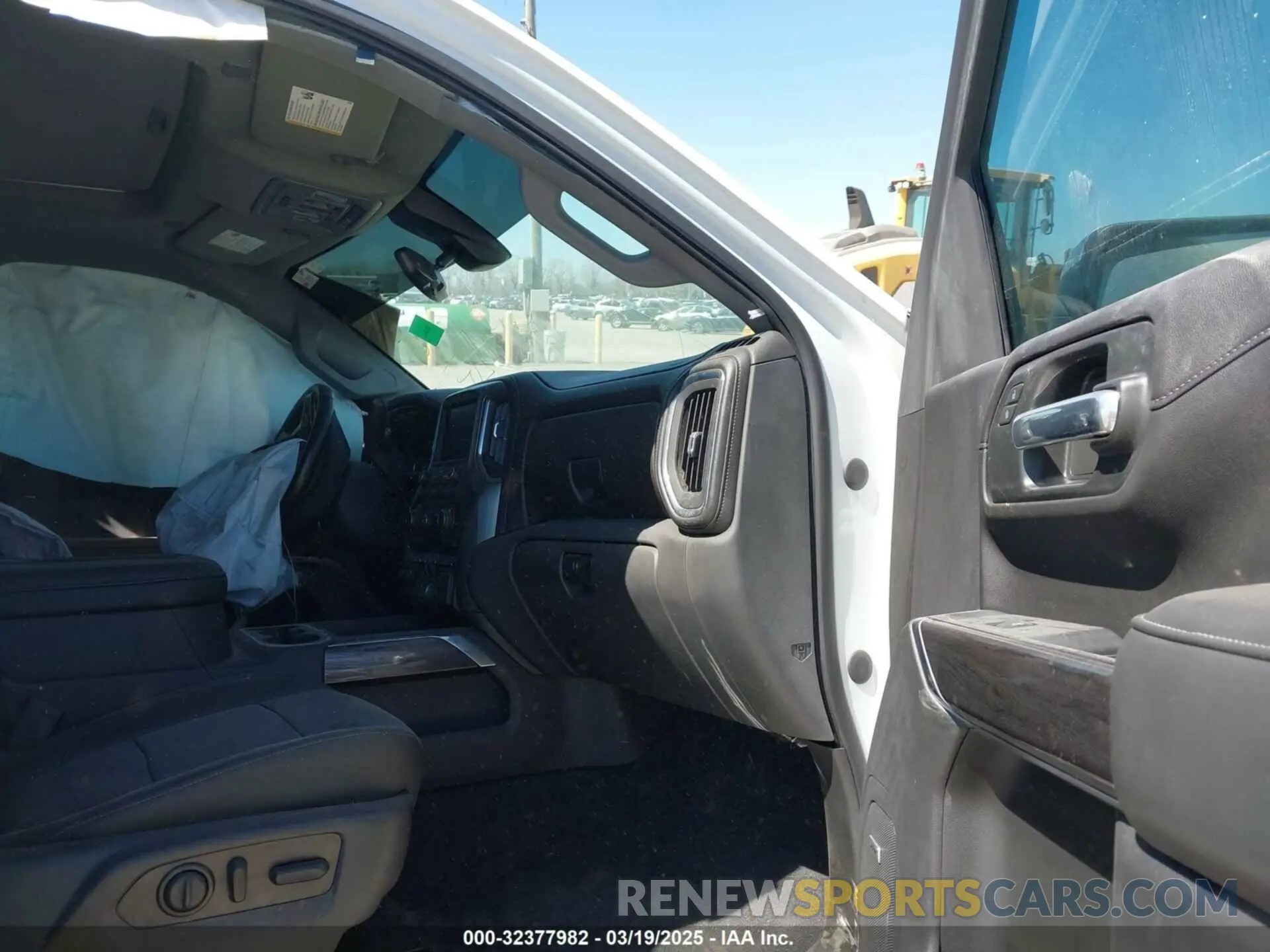 5 Photograph of a damaged car 3GCUYGET1LG370301 CHEVROLET SILVERADO 1500 2020