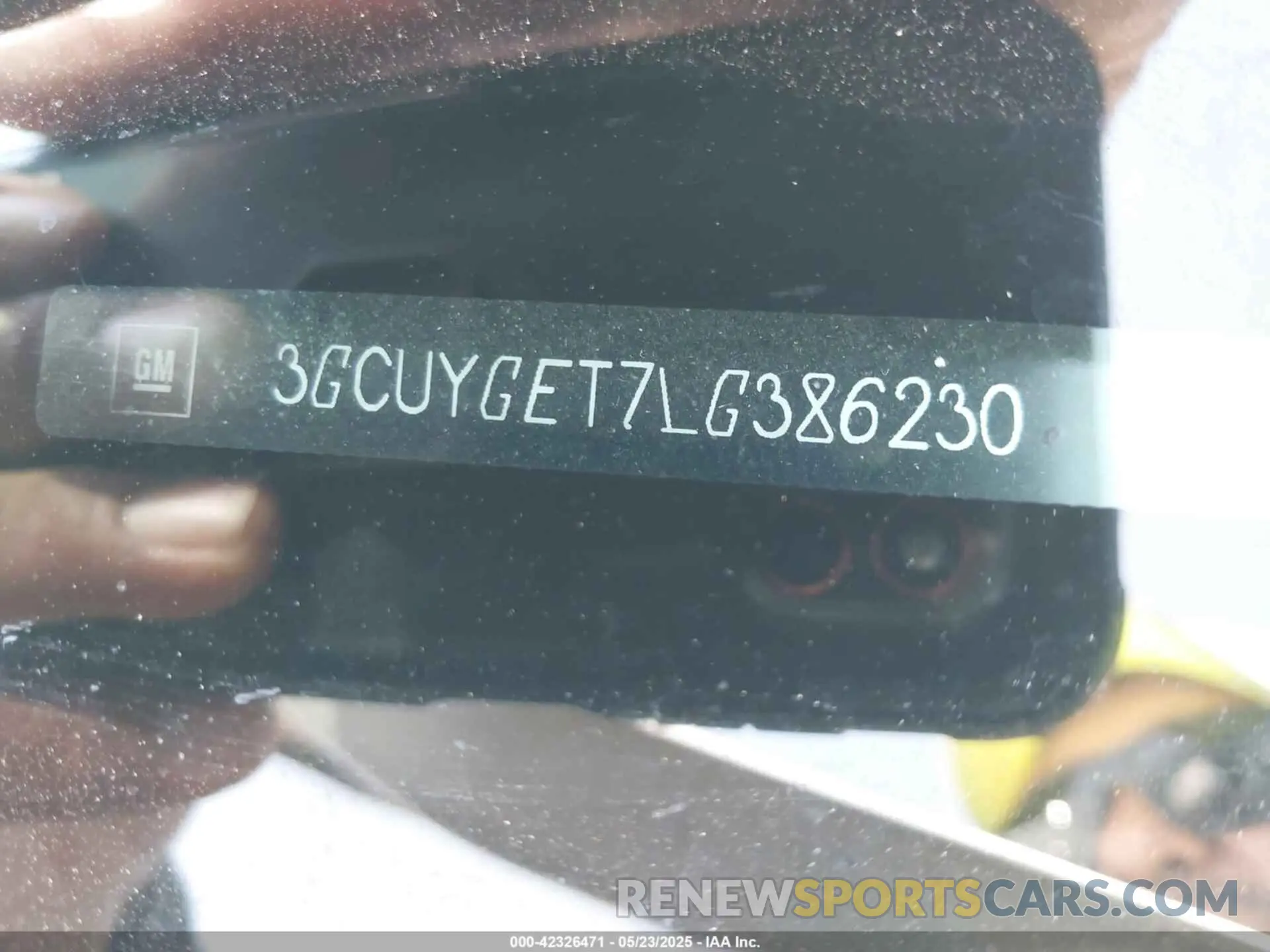 9 Photograph of a damaged car 3GCUYGET7LG386230 CHEVROLET SILVERADO 1500 2020