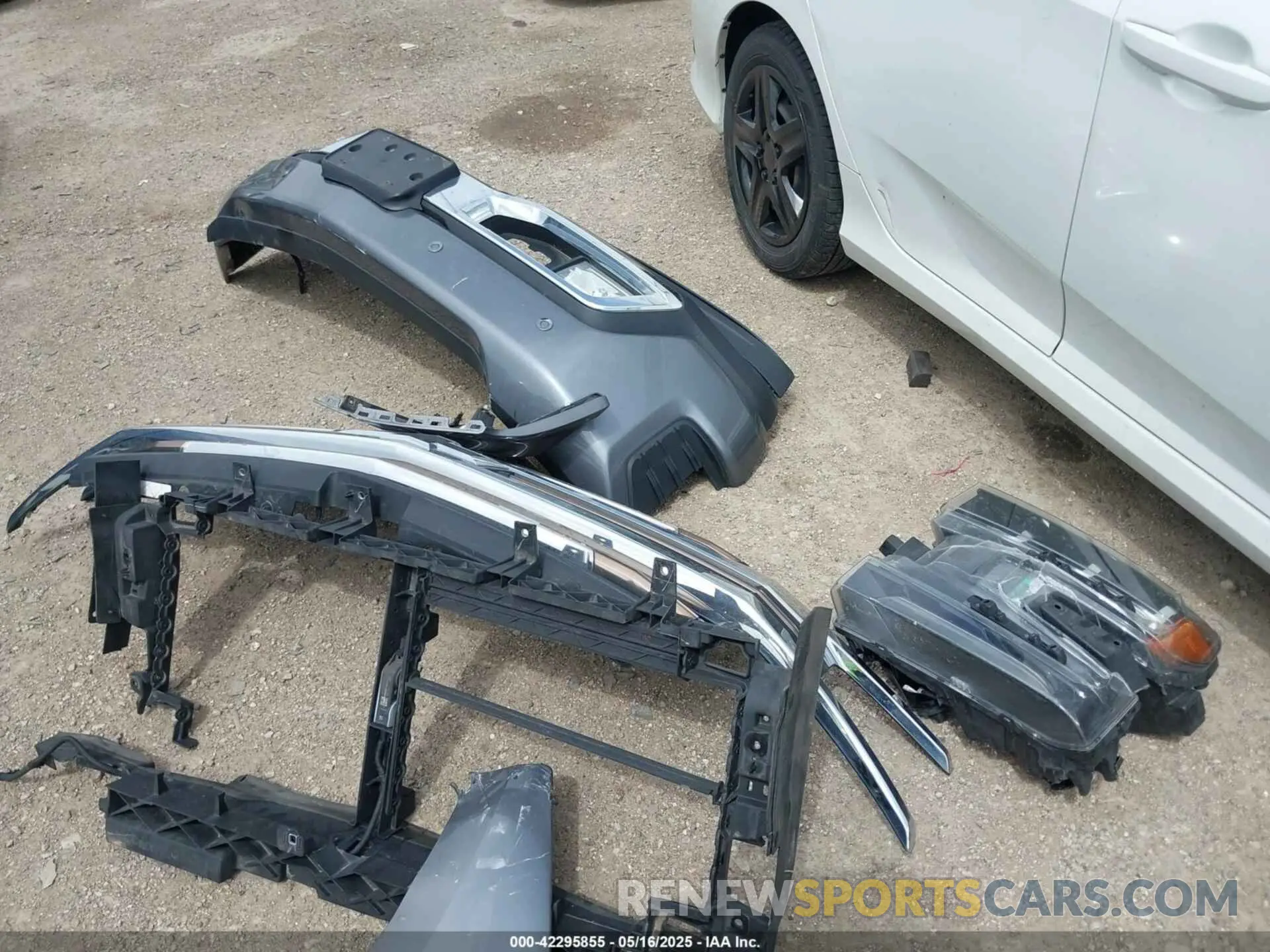 12 Photograph of a damaged car 3GCUYHED8LG110816 CHEVROLET SILVERADO 1500 2020