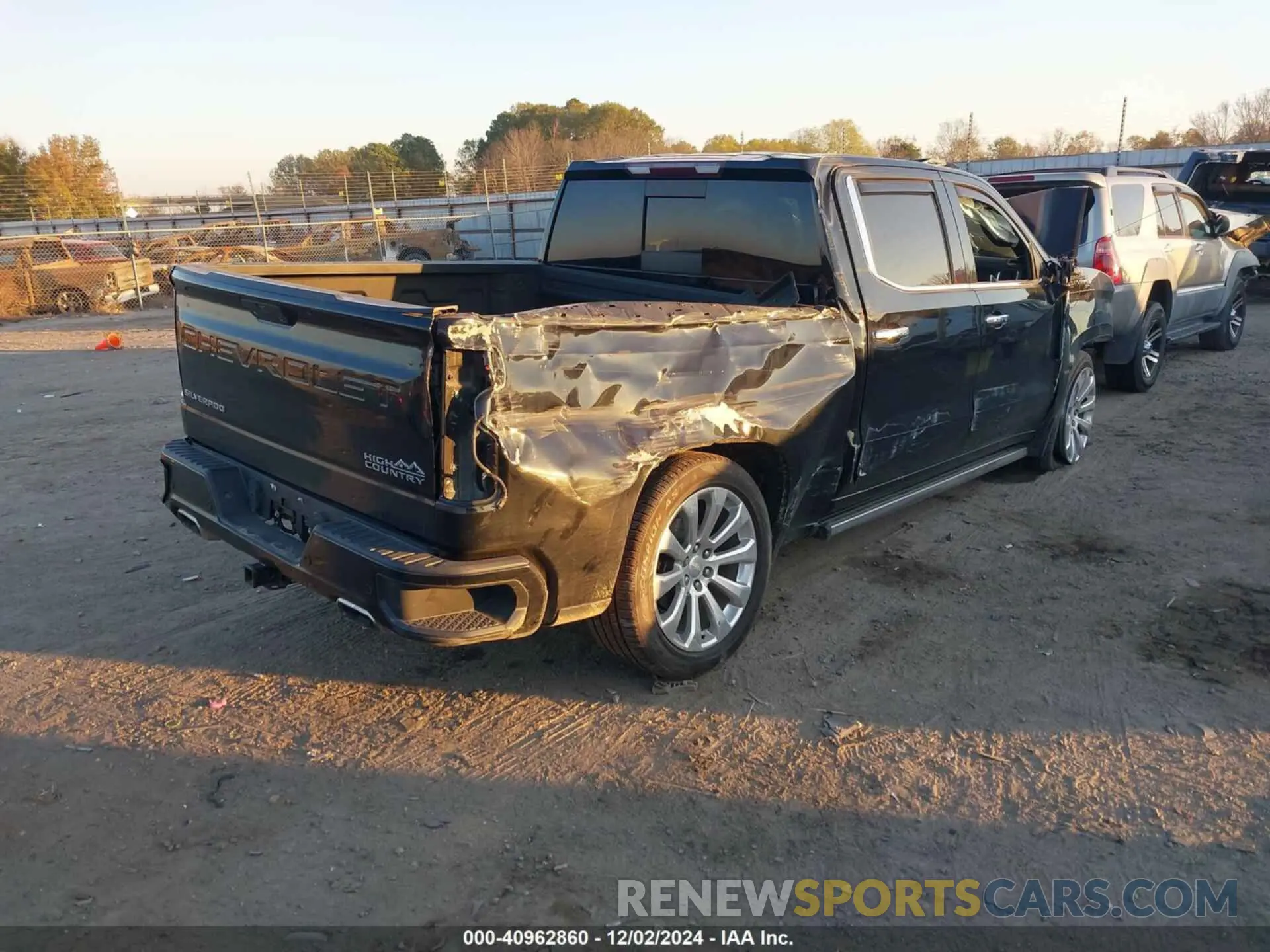 4 Photograph of a damaged car 3GCUYHEL1LG426016 CHEVROLET SILVERADO 1500 2020