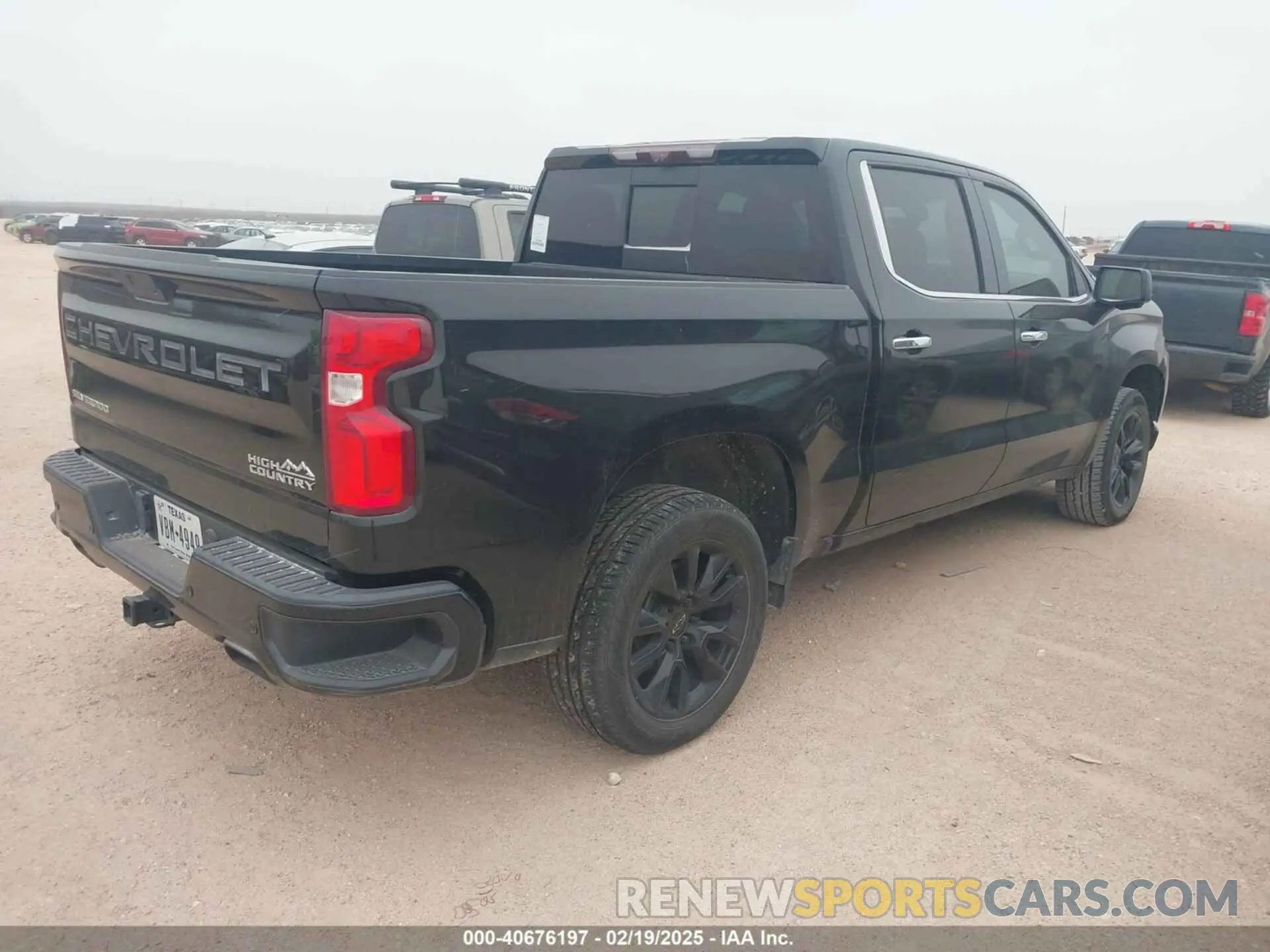 4 Photograph of a damaged car 3GCUYHEL2LG432410 CHEVROLET SILVERADO 1500 2020