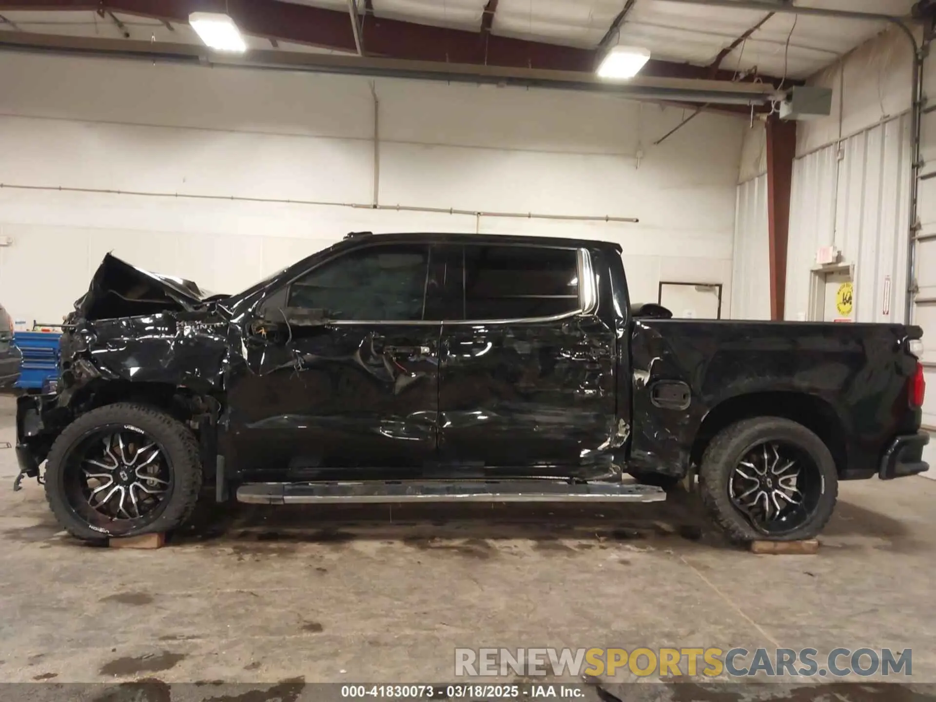19 Photograph of a damaged car 3GCUYHEL4LG228238 CHEVROLET SILVERADO 1500 2020