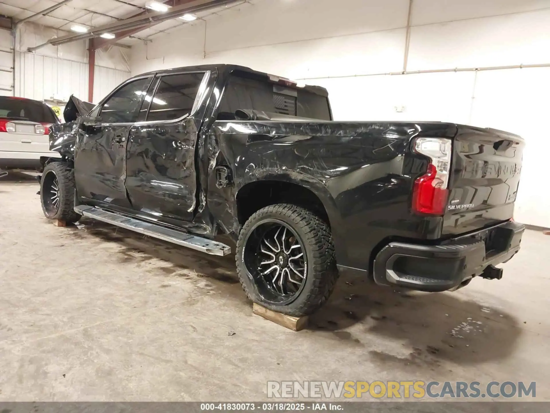 3 Photograph of a damaged car 3GCUYHEL4LG228238 CHEVROLET SILVERADO 1500 2020