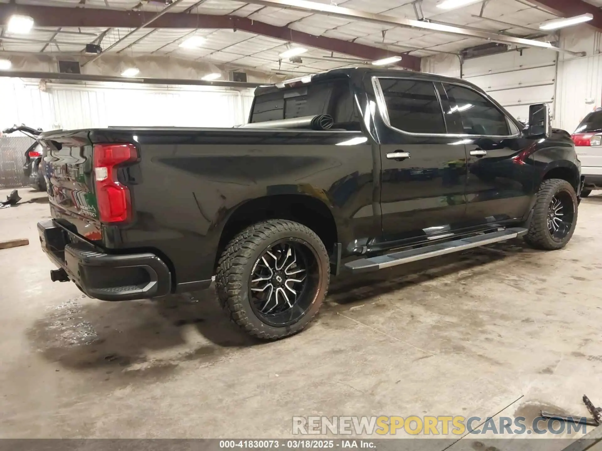 4 Photograph of a damaged car 3GCUYHEL4LG228238 CHEVROLET SILVERADO 1500 2020