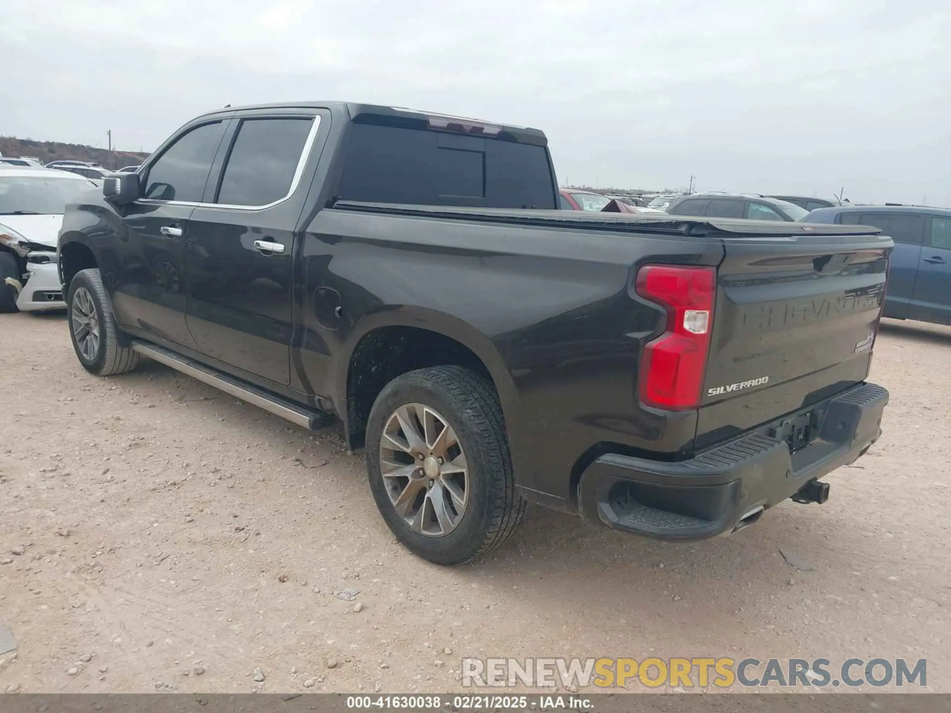 3 Photograph of a damaged car 3GCUYHEL9LG285602 CHEVROLET SILVERADO 1500 2020