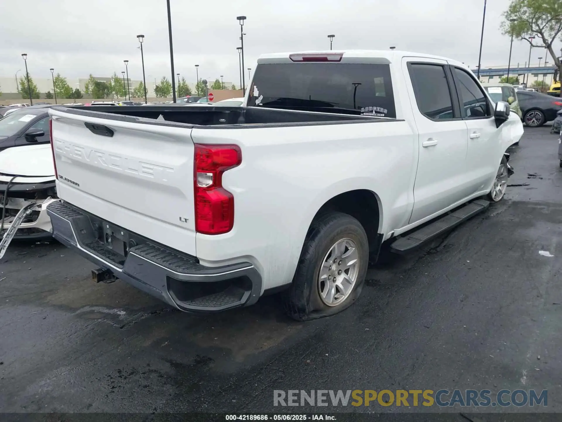 4 Photograph of a damaged car 1GCPWCED8MZ165256 CHEVROLET SILVERADO 1500 2021