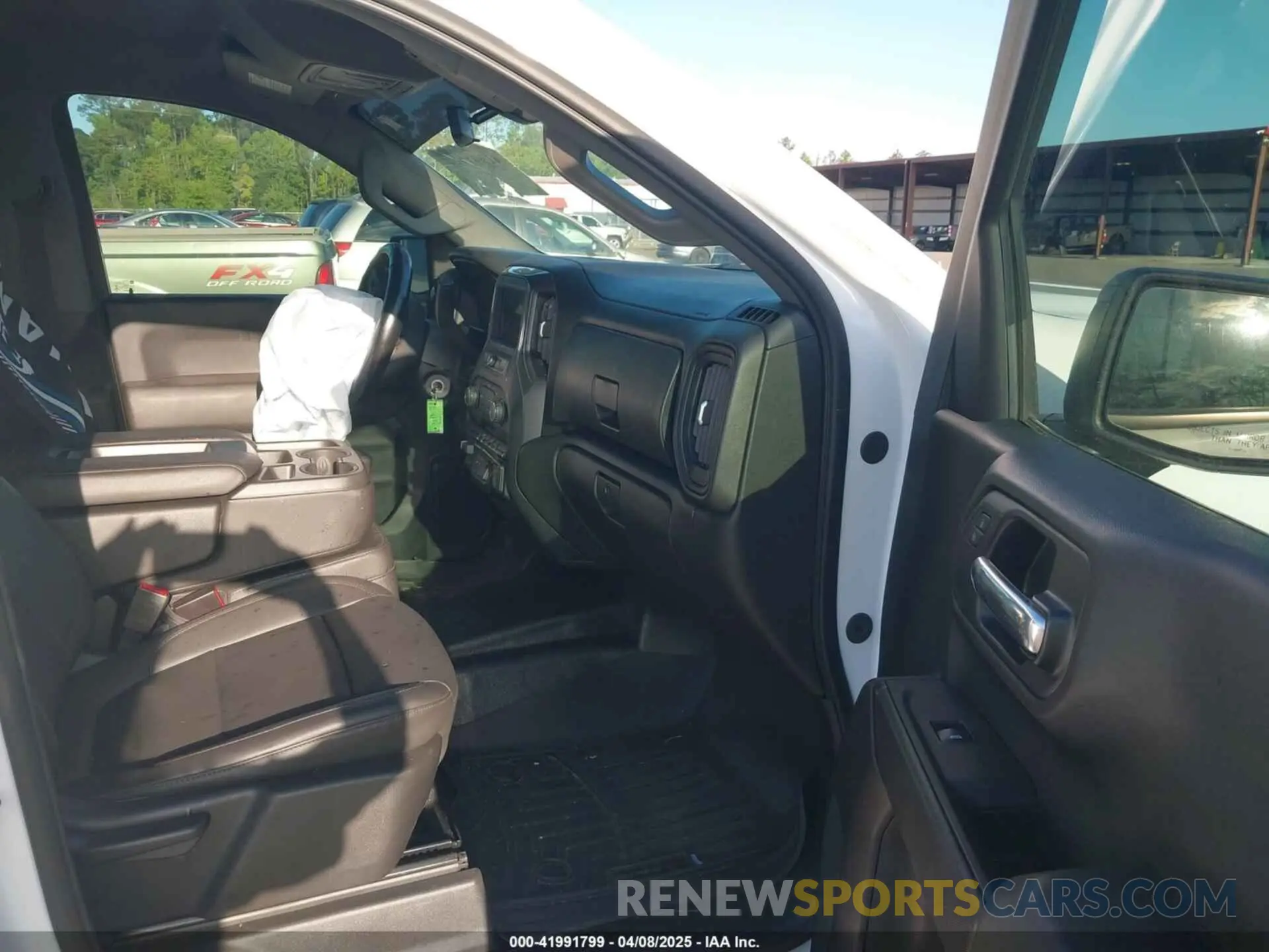 5 Photograph of a damaged car 1GCPYAEH5MZ142793 CHEVROLET SILVERADO 1500 2021