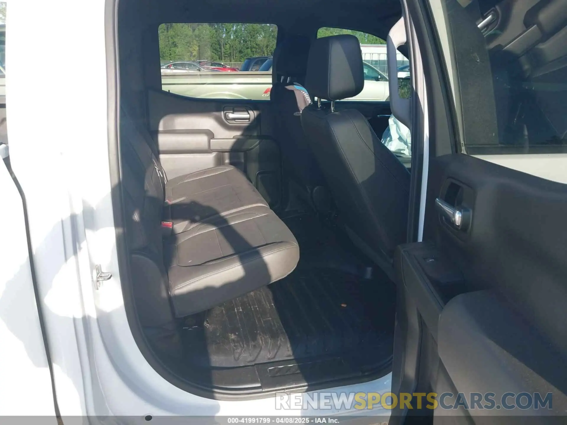 8 Photograph of a damaged car 1GCPYAEH5MZ142793 CHEVROLET SILVERADO 1500 2021