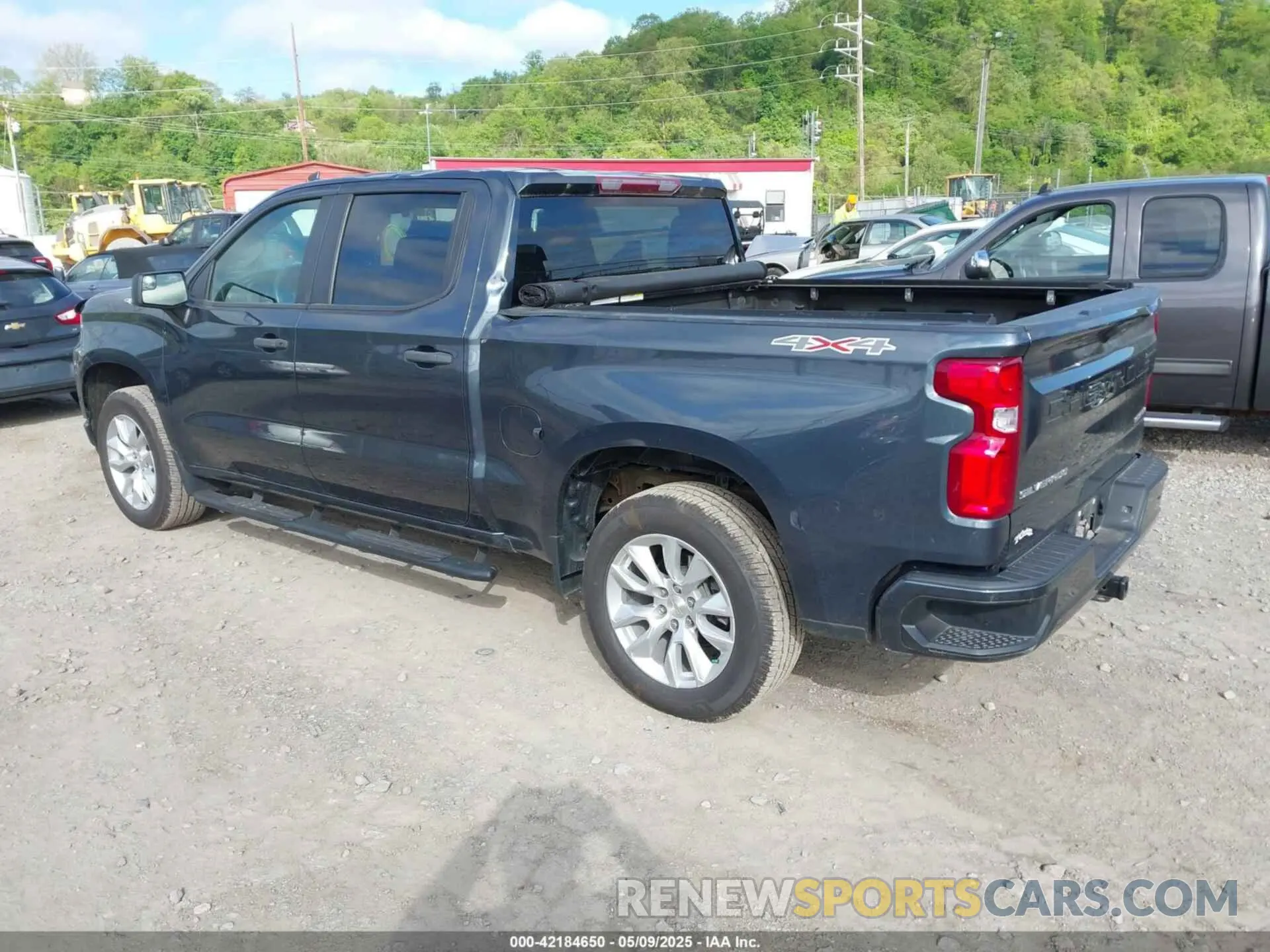 3 Photograph of a damaged car 1GCPYBEK1MZ450268 CHEVROLET SILVERADO 1500 2021