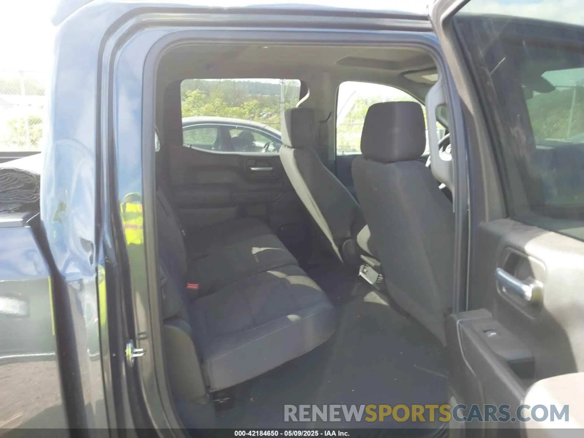 8 Photograph of a damaged car 1GCPYBEK1MZ450268 CHEVROLET SILVERADO 1500 2021