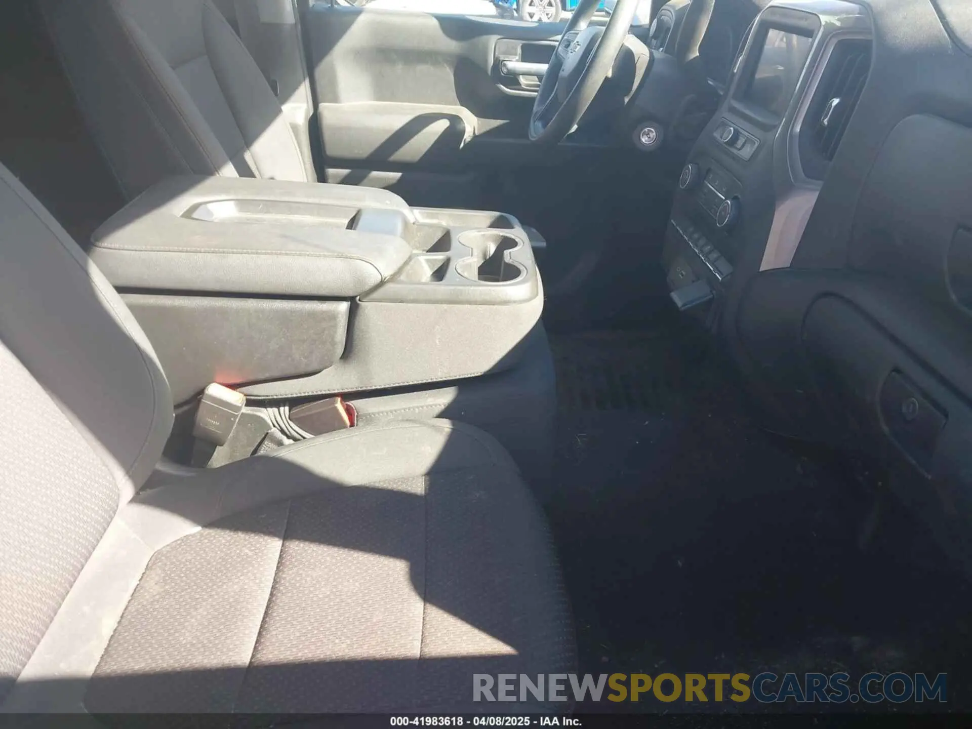 5 Photograph of a damaged car 1GCPYBEK3MZ200028 CHEVROLET SILVERADO 1500 2021
