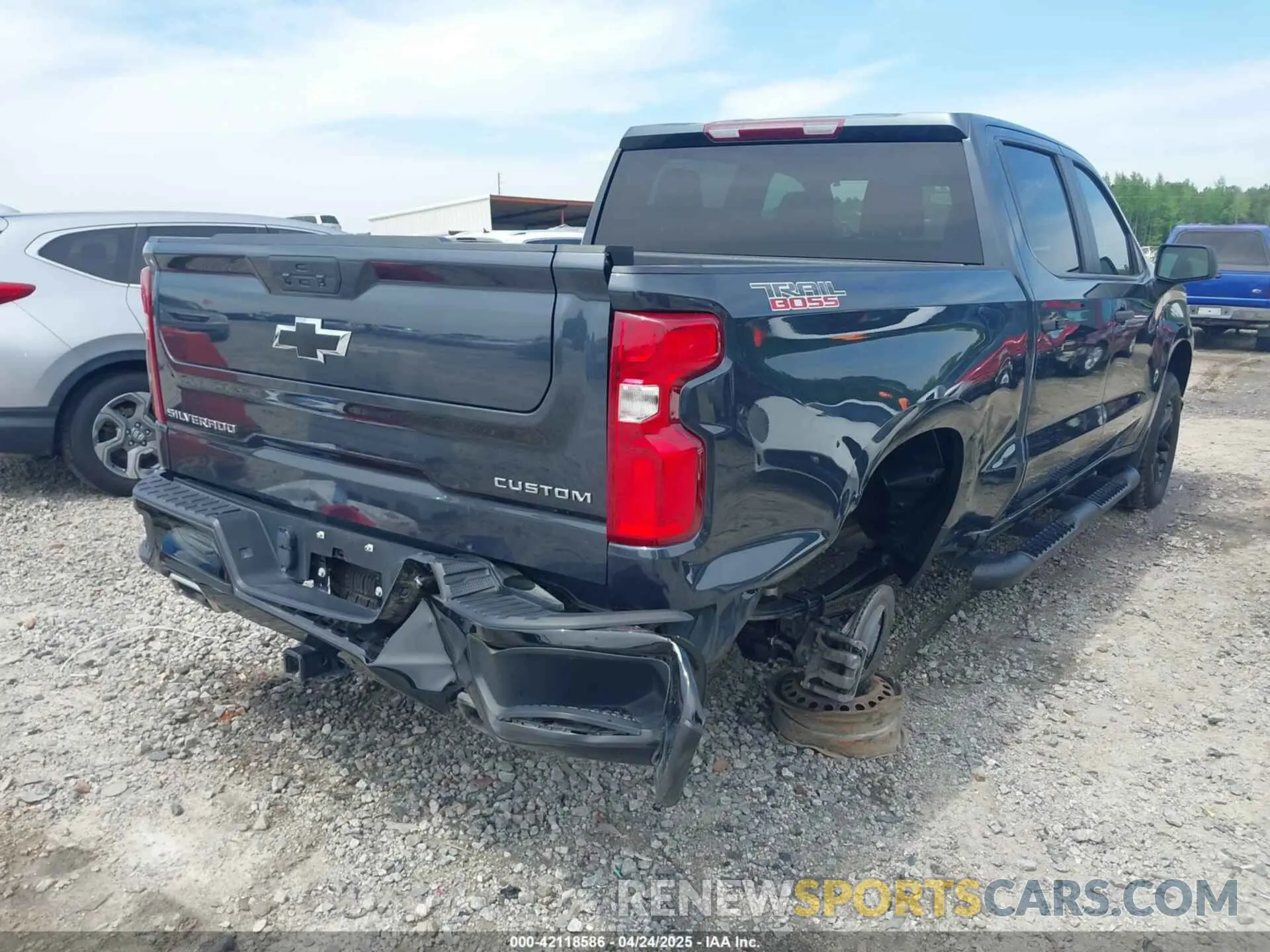 4 Photograph of a damaged car 1GCPYCEF2MZ372978 CHEVROLET SILVERADO 1500 2021
